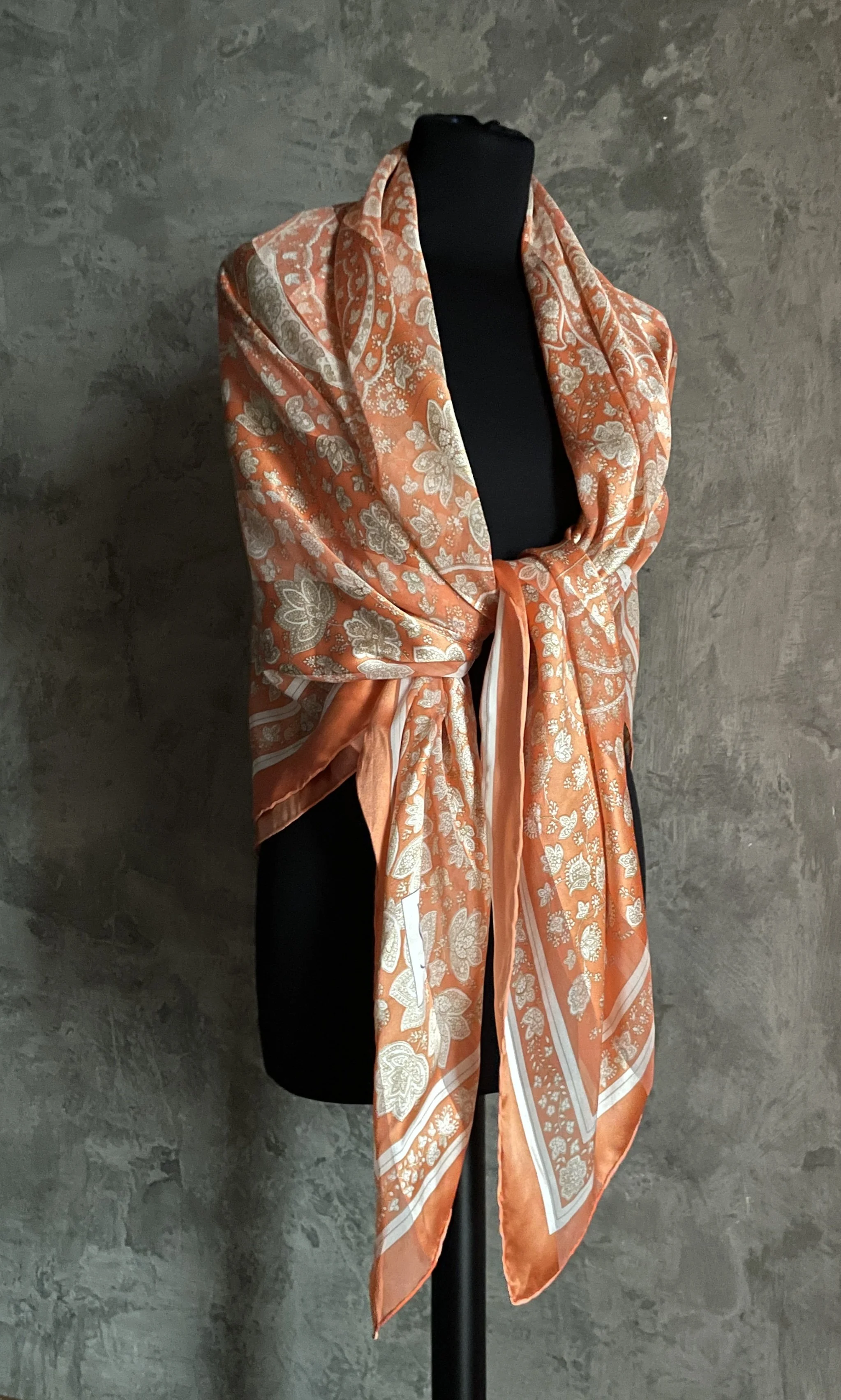 Shawl Foulard Ysl Reservation Foulard Soie Yves Saint Laurent