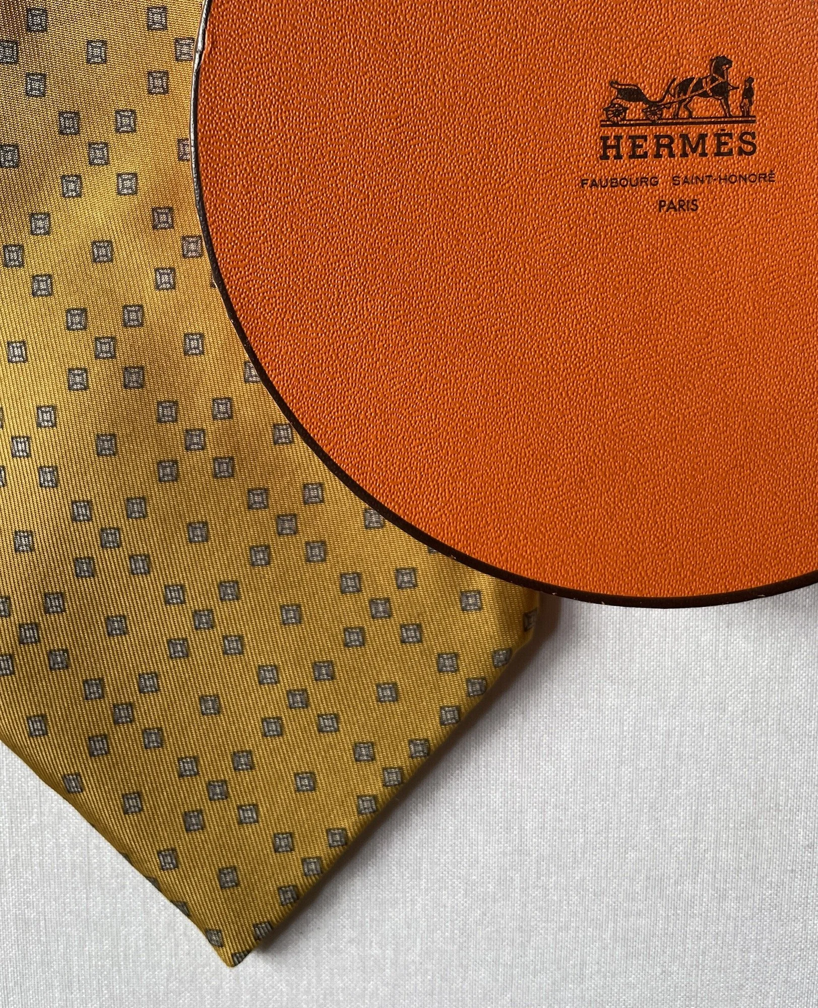 Hermès Mustard Printed Silk Vintage Tie