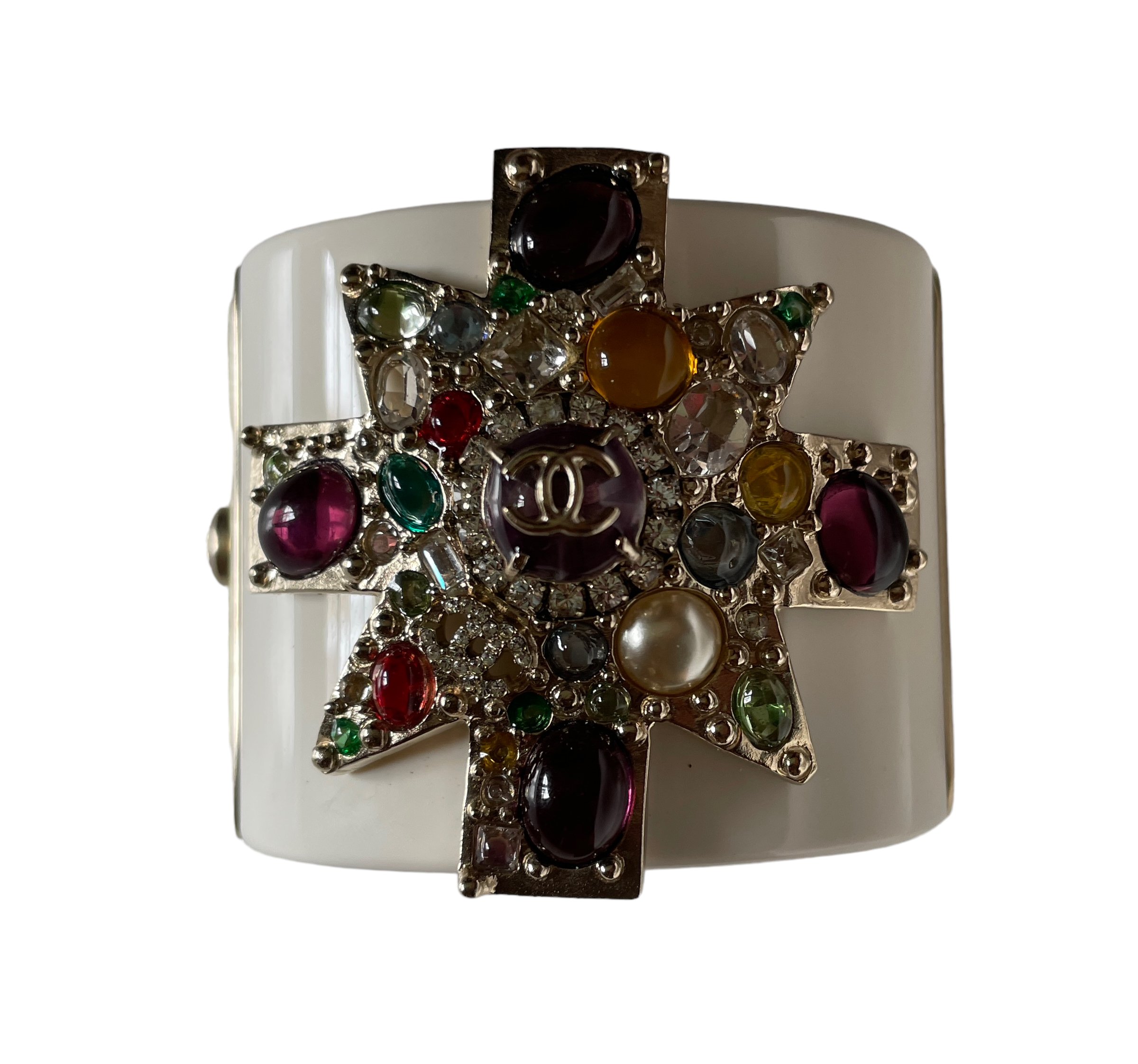 ChanelWhiteCuff4.JPG