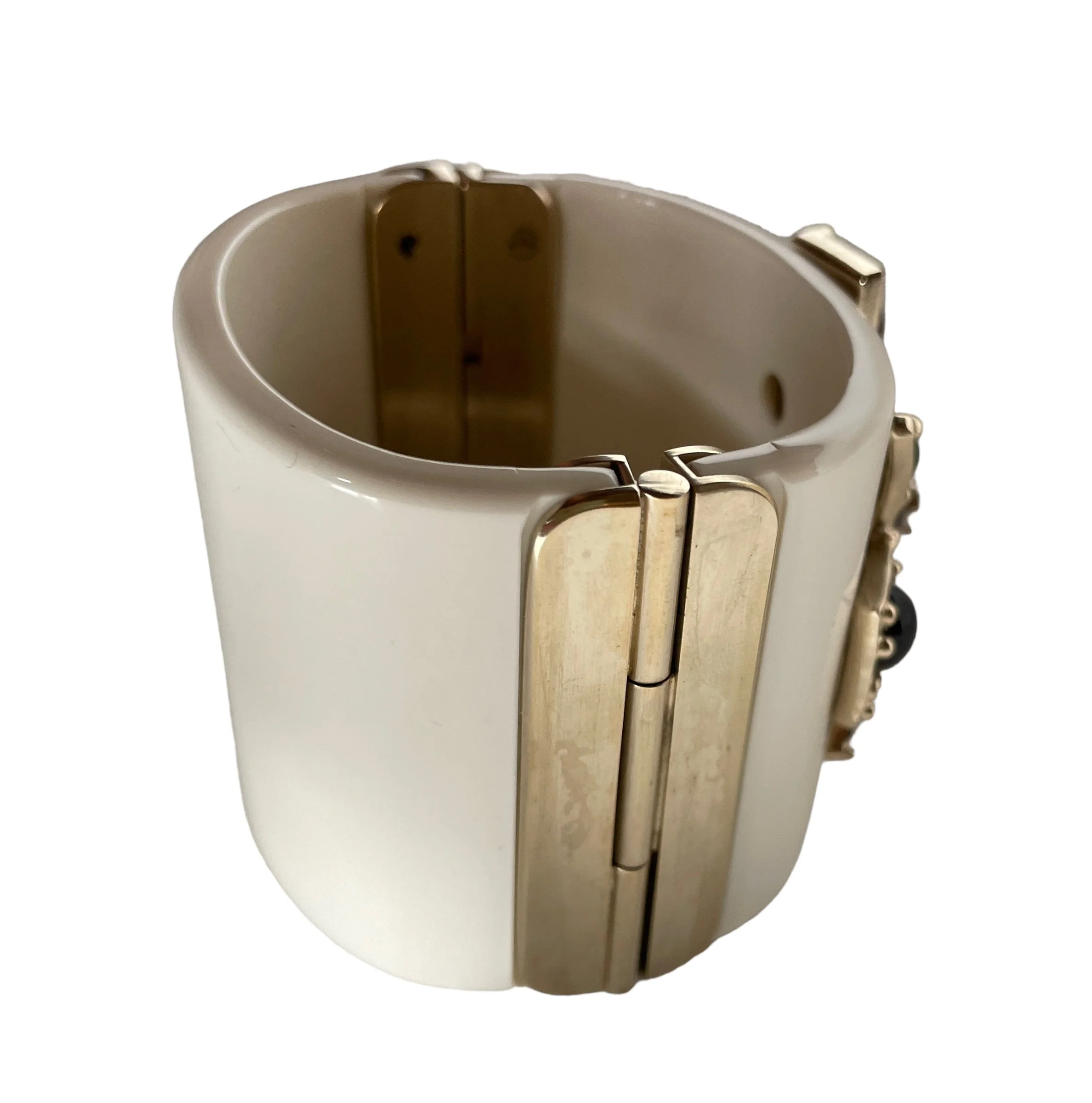 ChanelWhiteCuff10.JPG