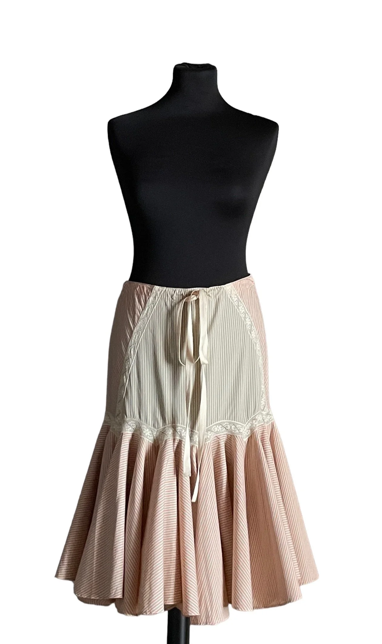 Alexander McQueen Spring-Summer 2005 striped cotton and lace