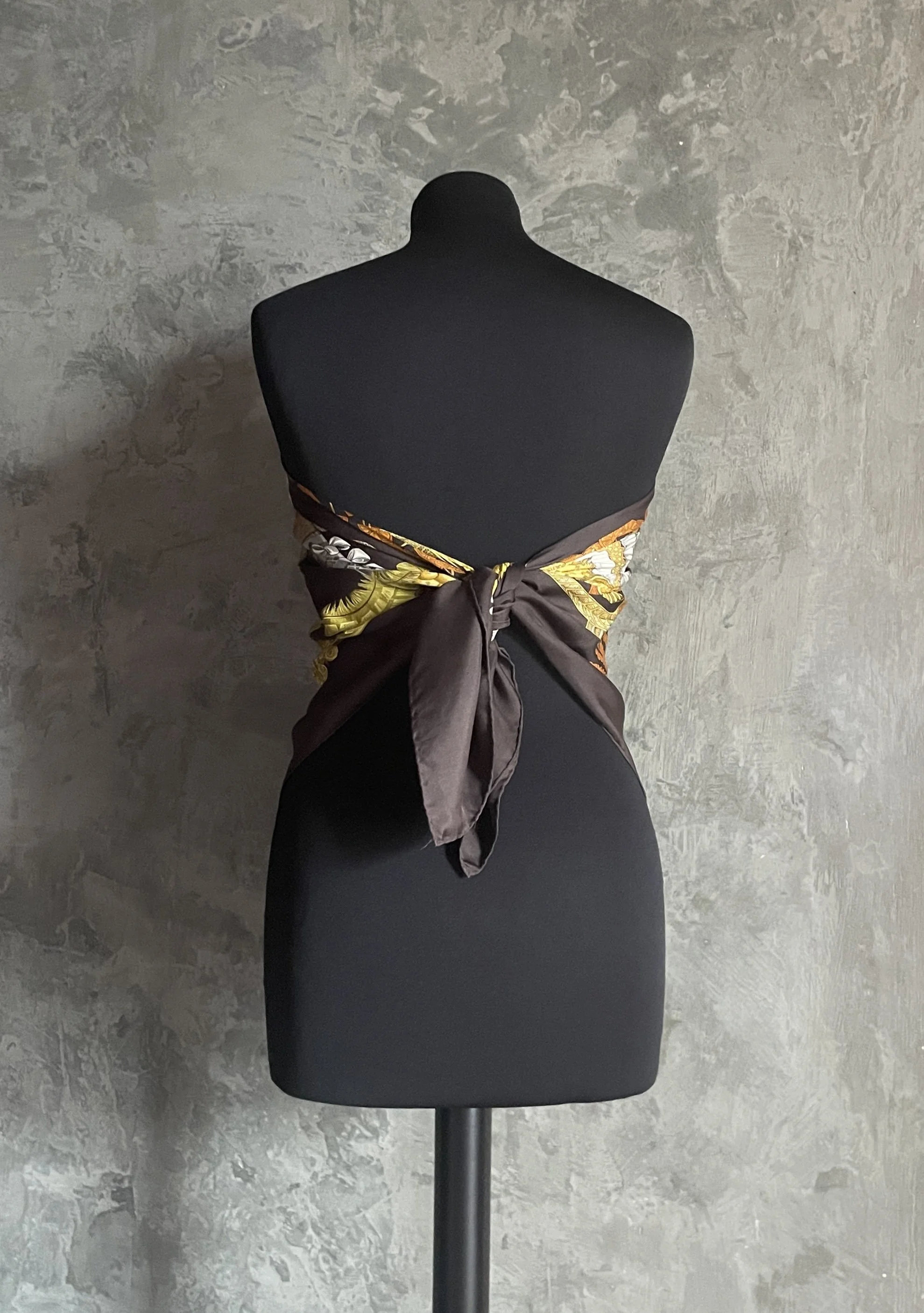 Hermès Vintage Carré “Chapeau!”