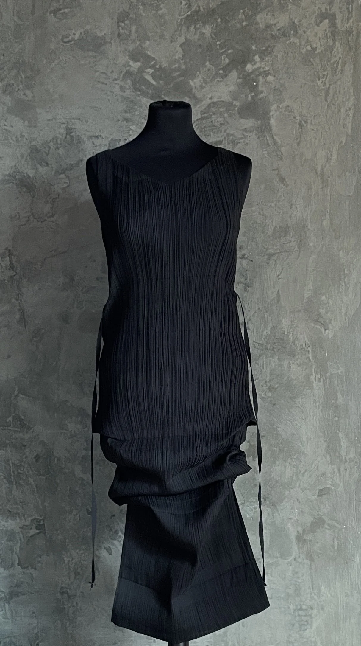 【Ki】ISSEY MIYAKE FÊTE ブラック タイトスカート　2 Ki様専用】ISSEY MIYAKE FÊTE ブラック タイトスカート 2 - メルカリ