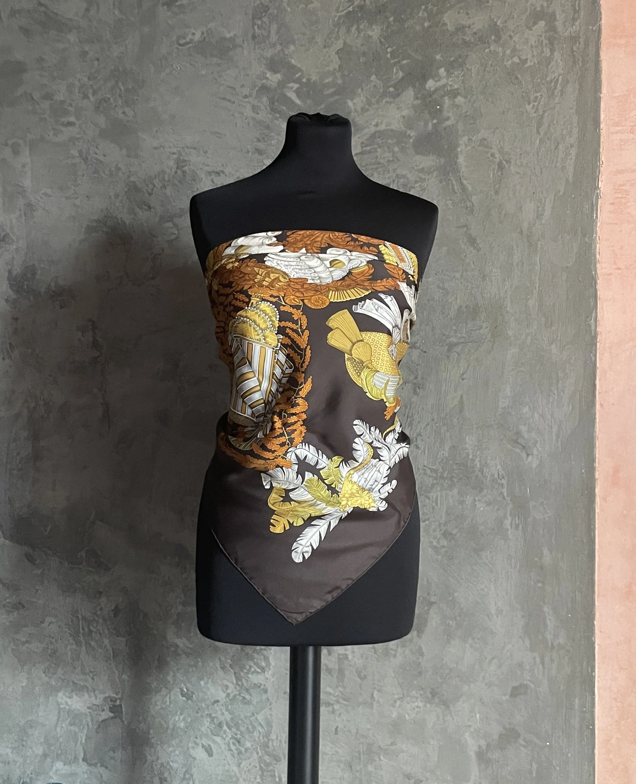 Hermès Vintage Carré “Chapeau!”