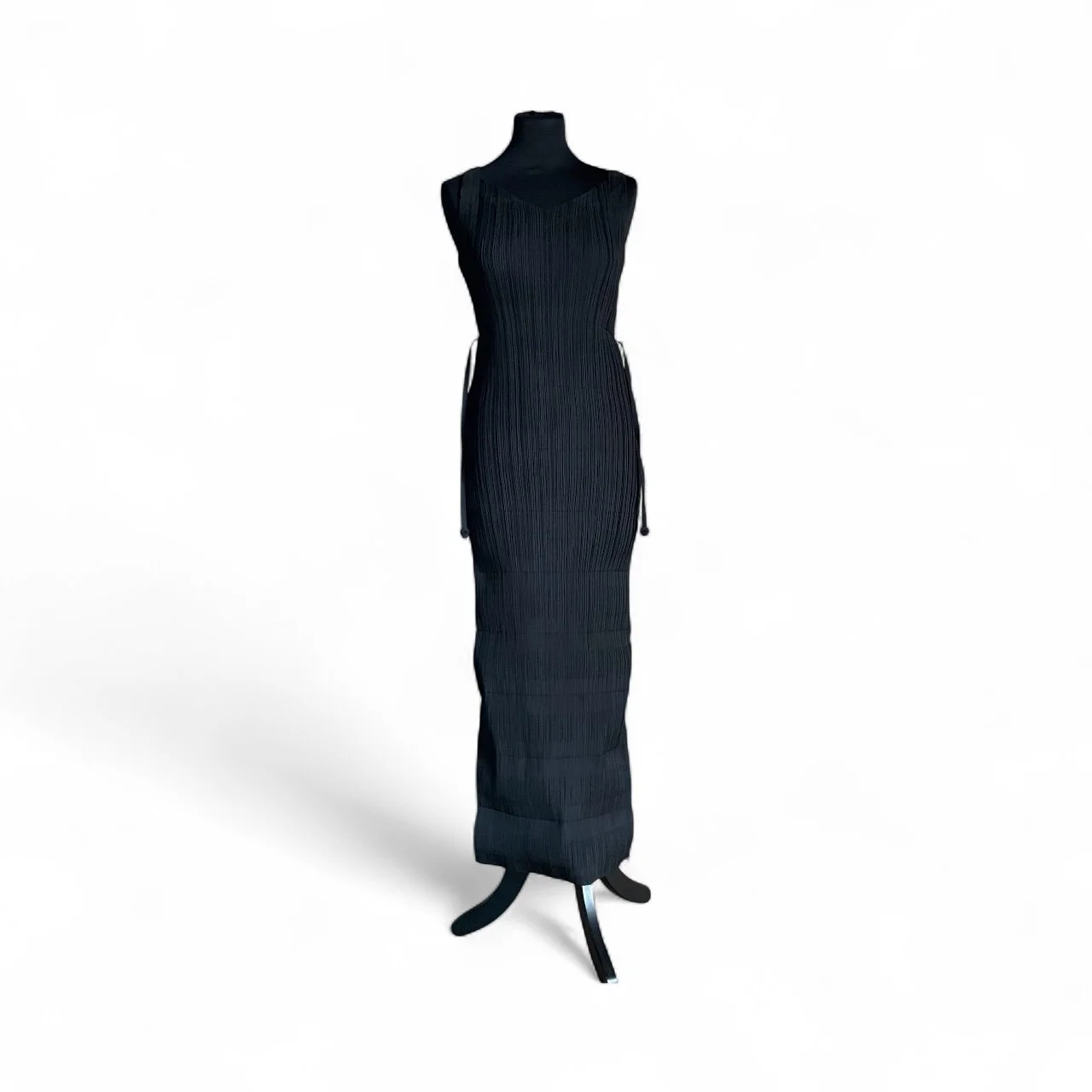 ISSEY MIYAKE　FETE  黒ドレス　サイズ2 Issey Miyake Fête black double layered dress with fine pleats