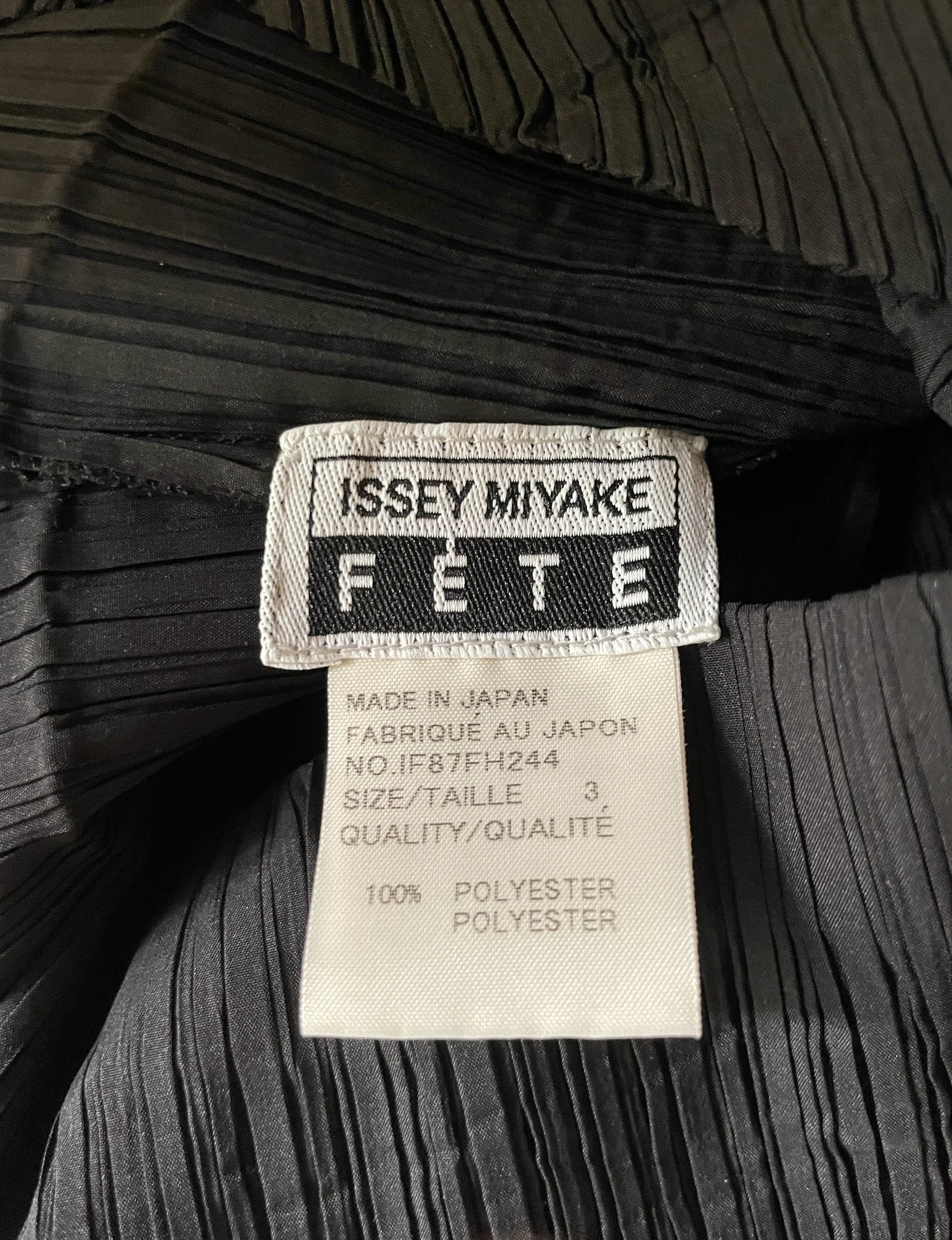 Issey Miyake Fête Pleated Dress — Mia Luxury Vintage