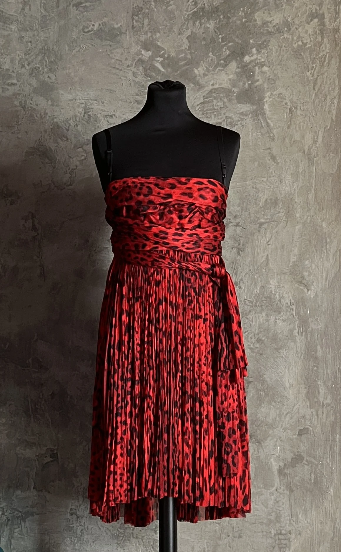 Dolce & Gabbana SS 2010 Runway Leopard Print Dress