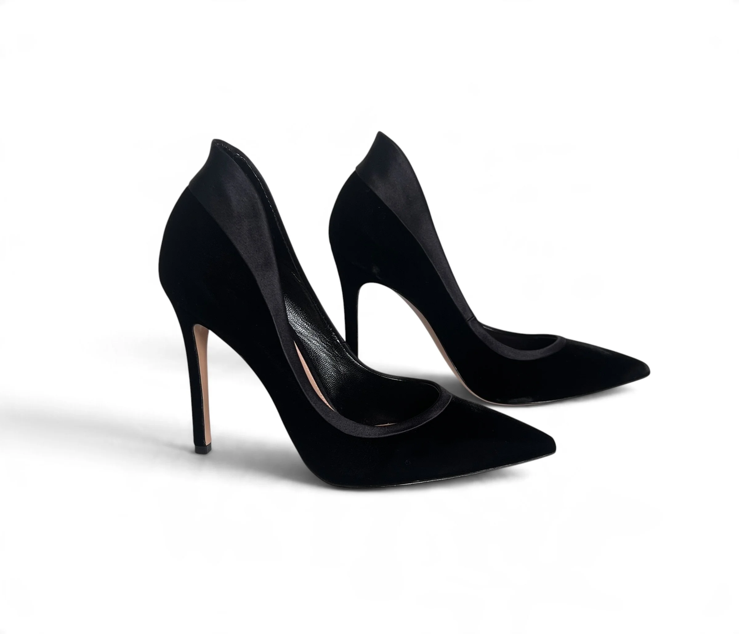 Gianvito Rossi Black Tuxedo Velvet Pumps