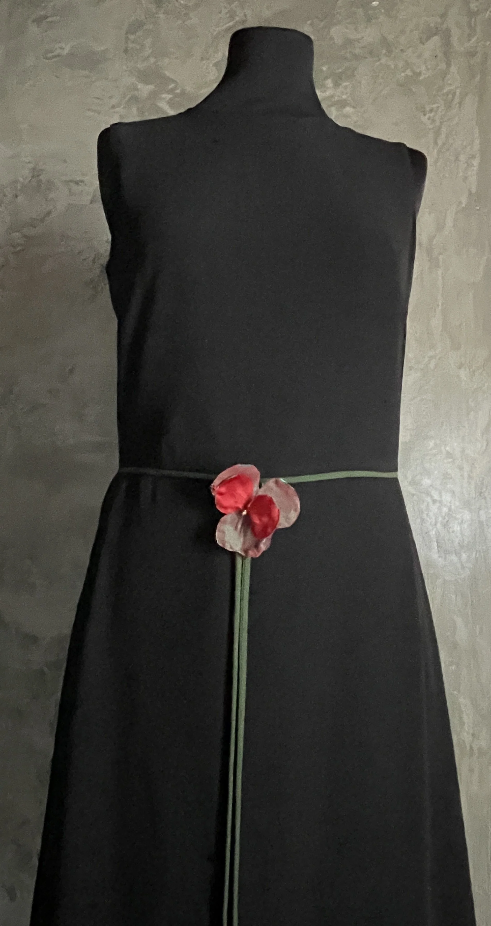 Moschinoflower6.jpg
