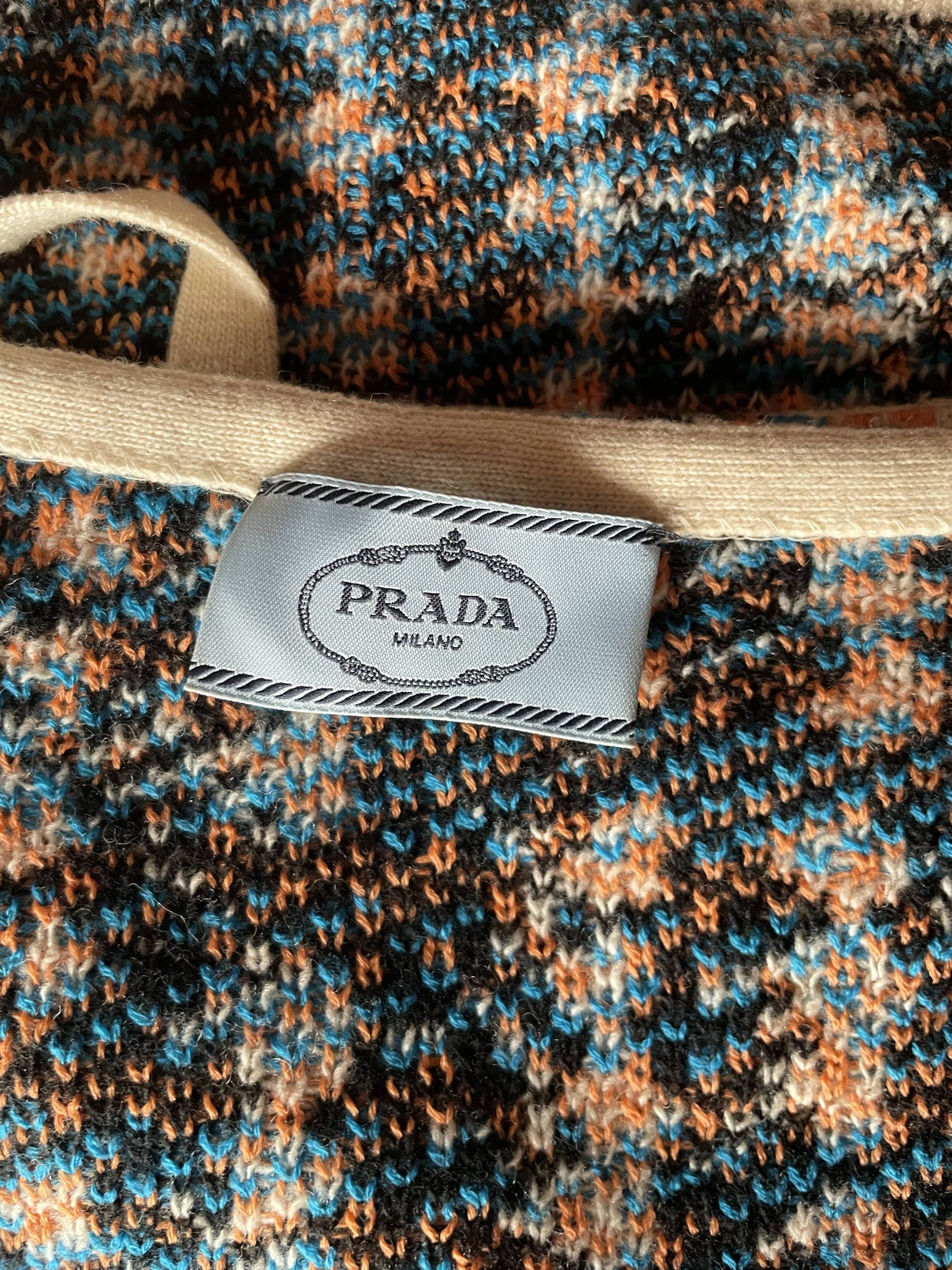 PradaKnit2020_2.JPG