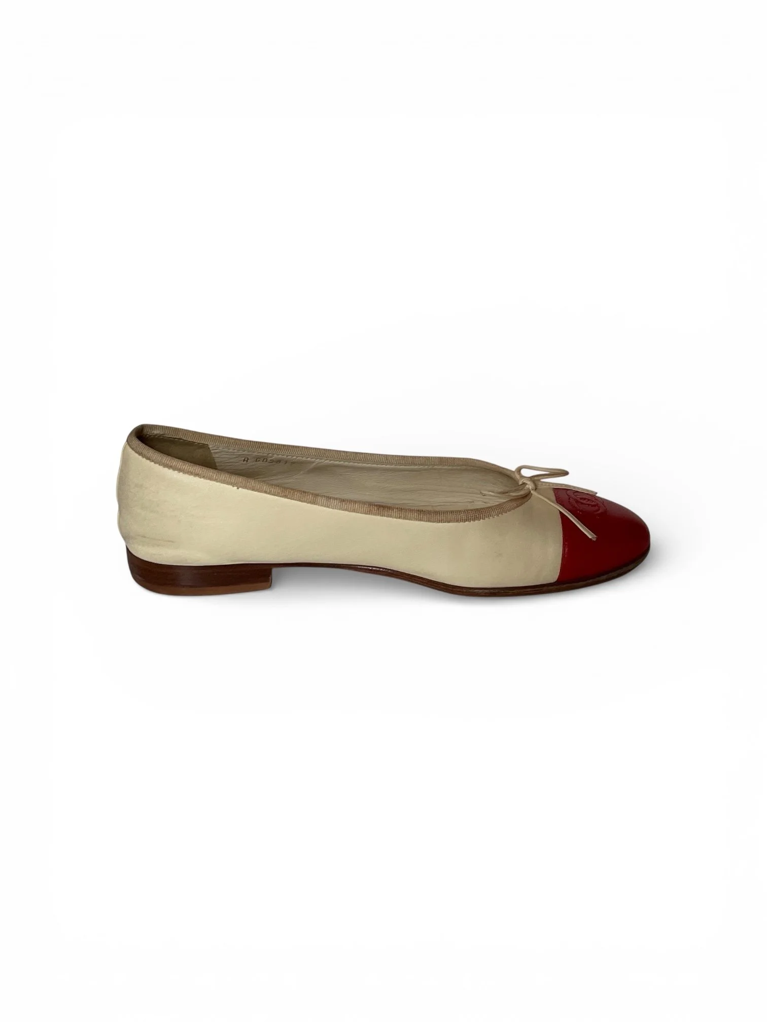 Chanel Bi-color Beige Ballet Flats.15.JPG