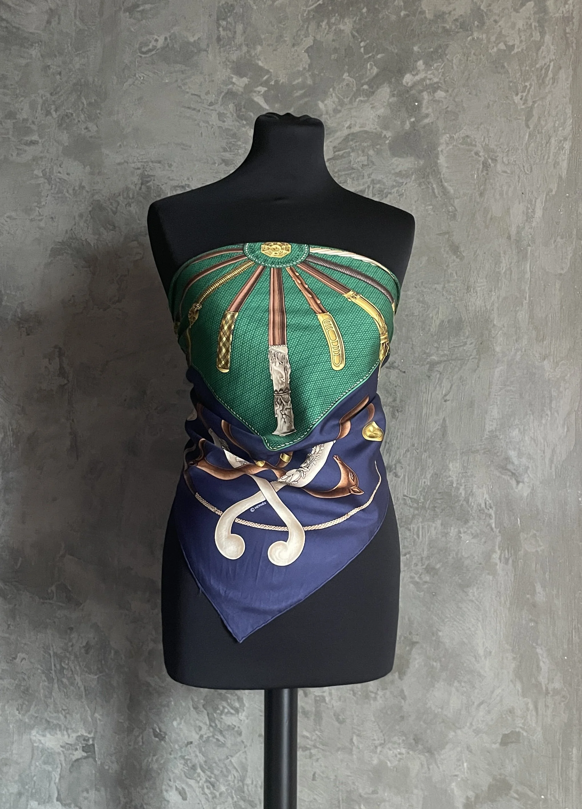 Hermès Vintage Carré “Cannes et Pommeaux”