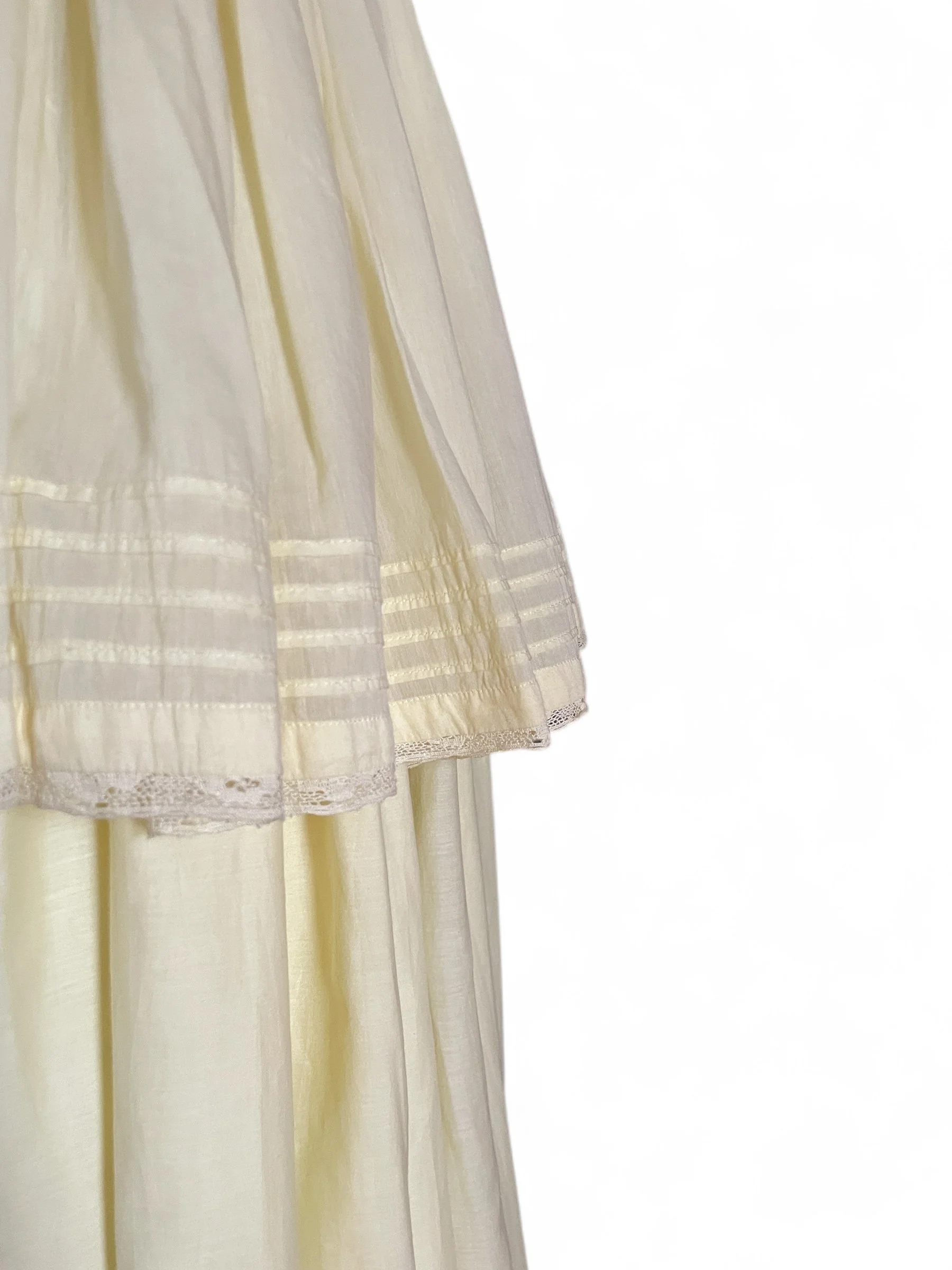 beyonce gold dress The Beyoncé main image 0