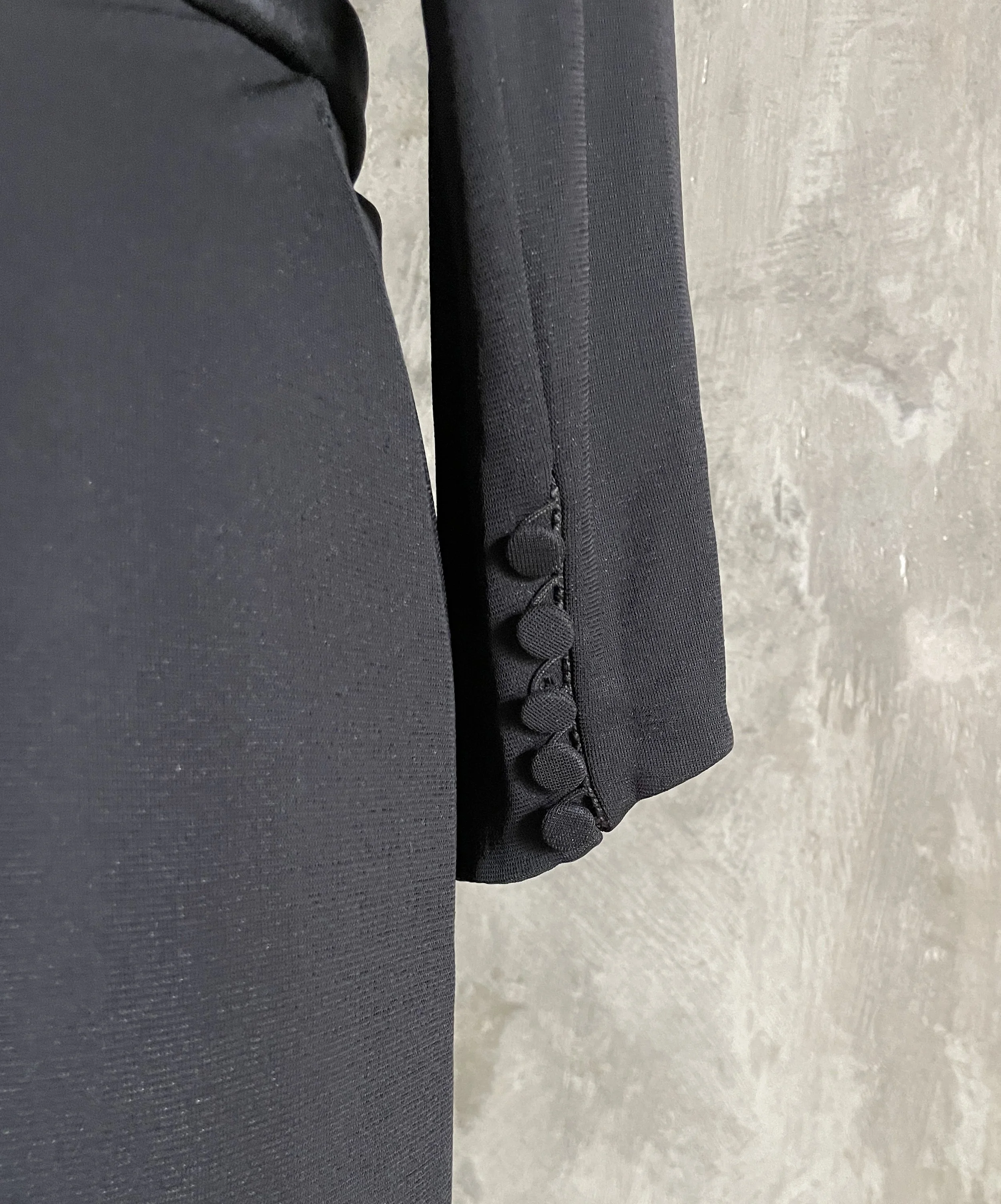 Givenchywrap4.jpg