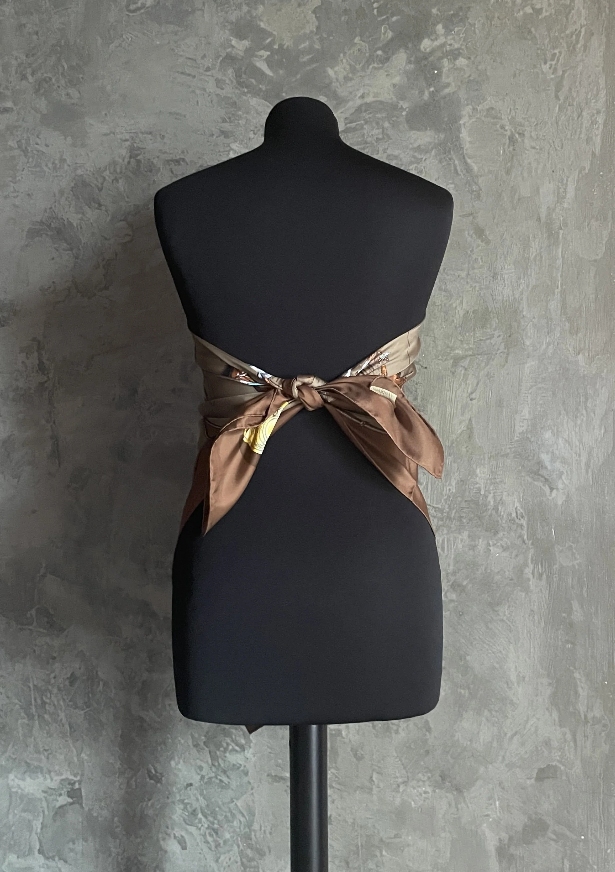 Hermès Vintage Carré "Pampa"