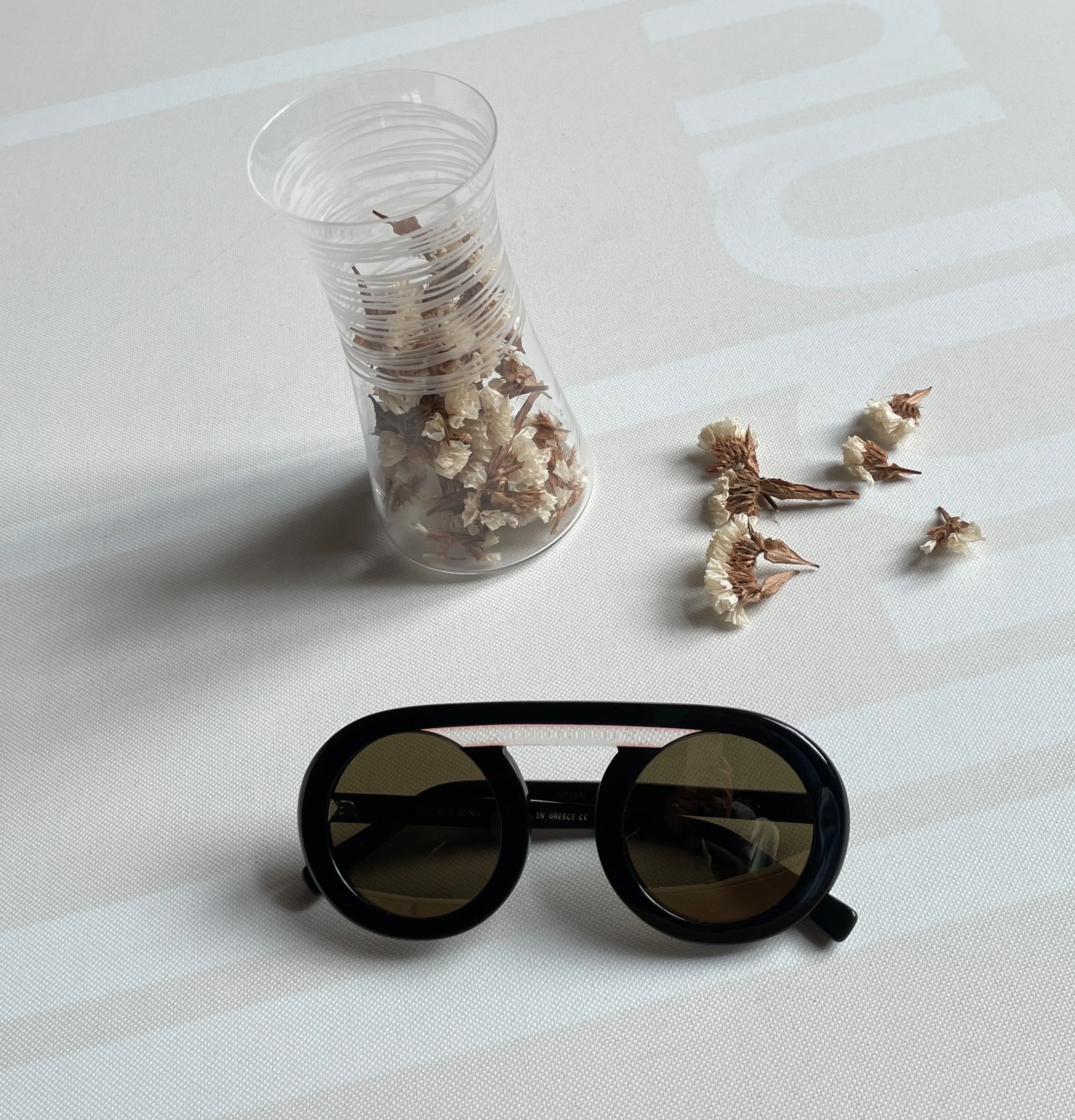 ZEUS+DIONE Spiral Sunglasses