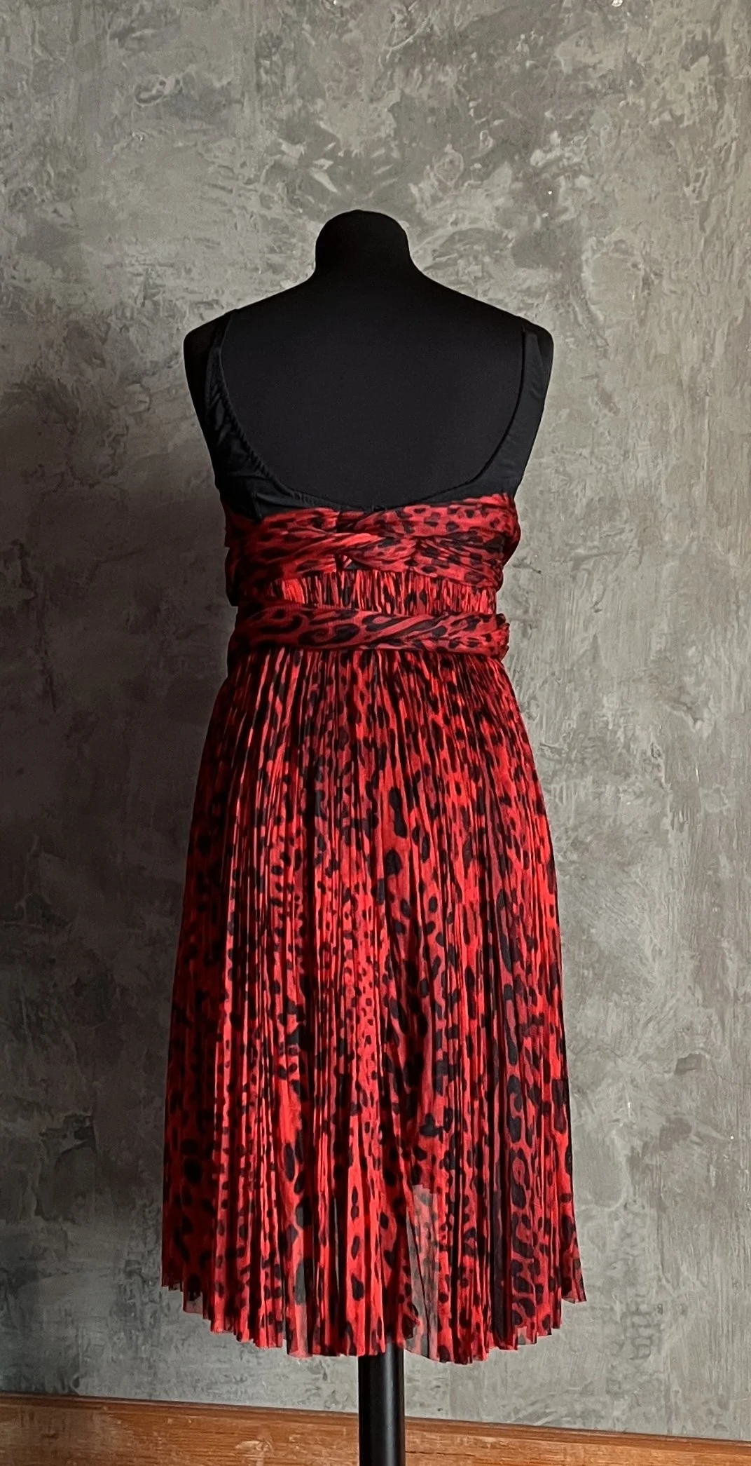 Dolce & Gabbana SS 2010 Runway Leopard Print Dress