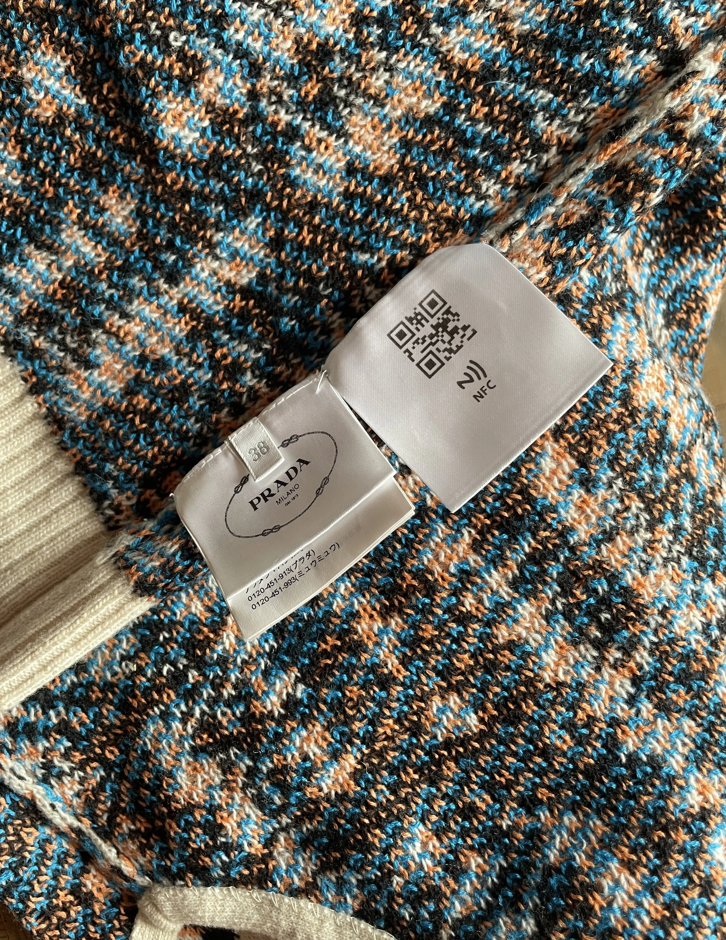 PradaKnit2020_3.jpg