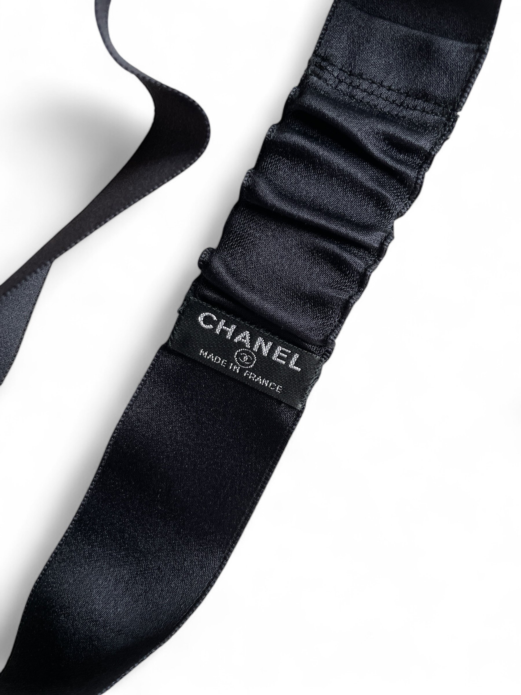 CHANEL Black Headband with Cream Camellia and Gold CC Chanel Metal Lambskin Crystal CC Chain Tie Headband Gold  main image 2