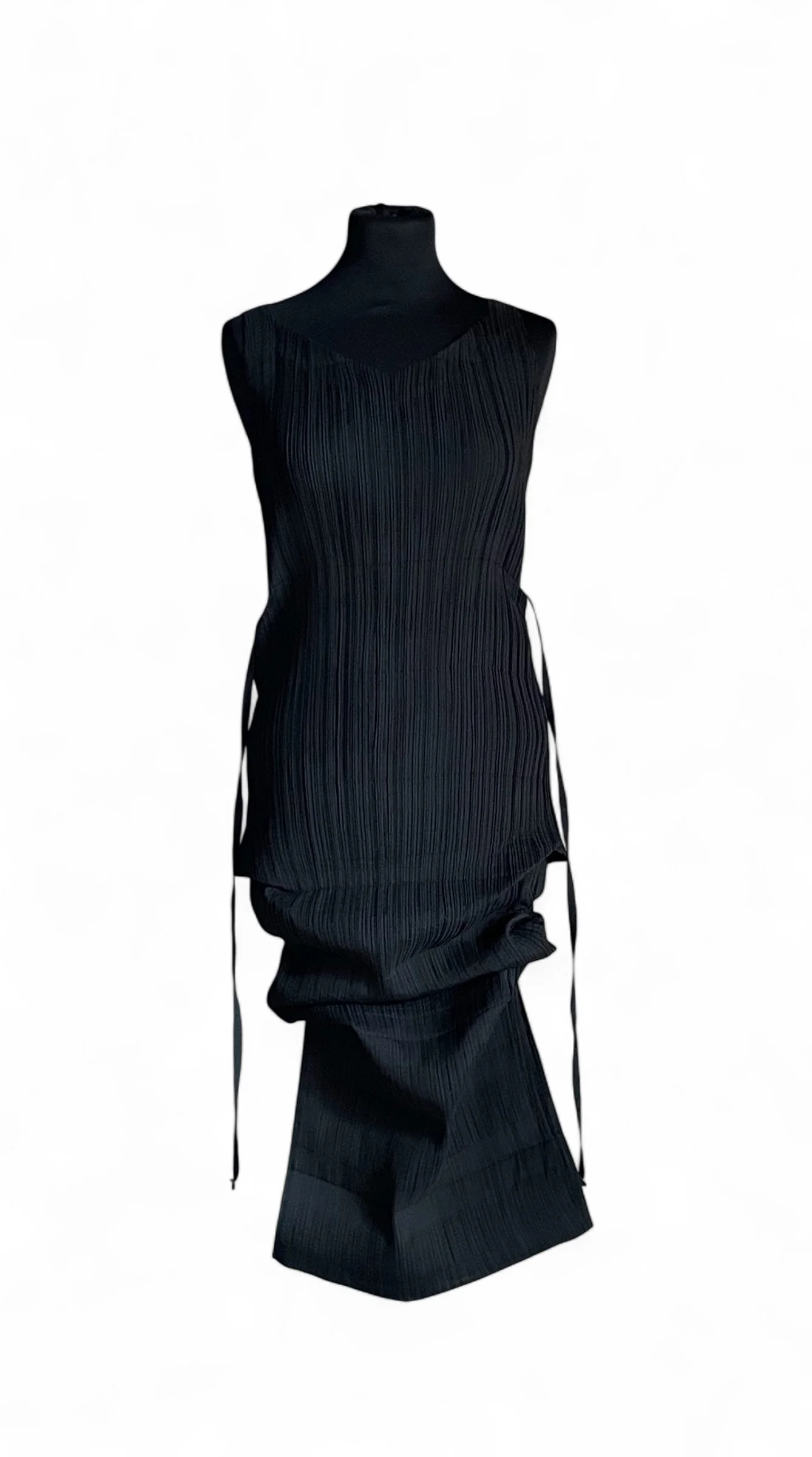 Issey Miyake Fête Pleated Dress — Mia Luxury Vintage