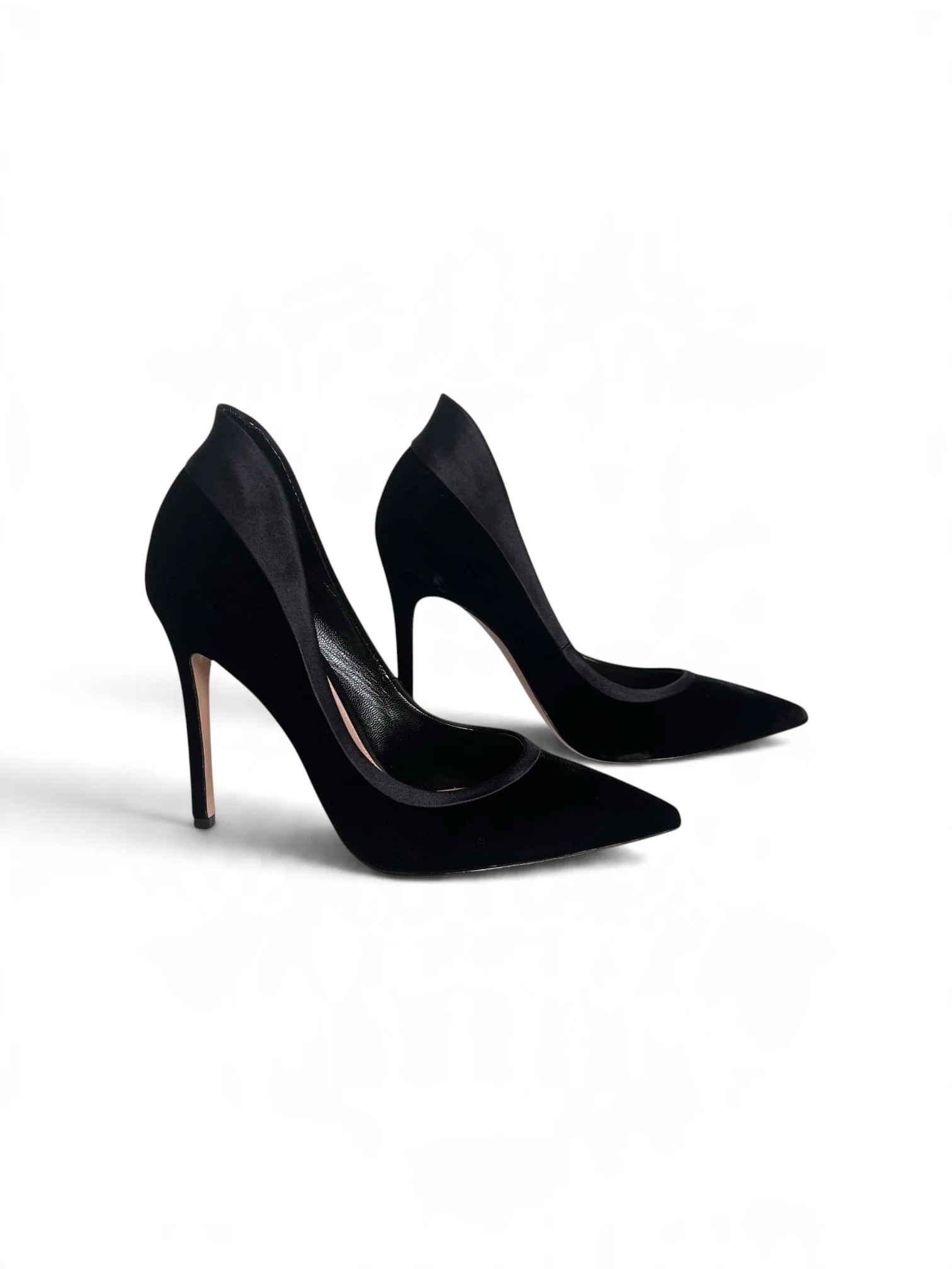 Gianvito Rossi Black Tuxedo Velvet Pumps