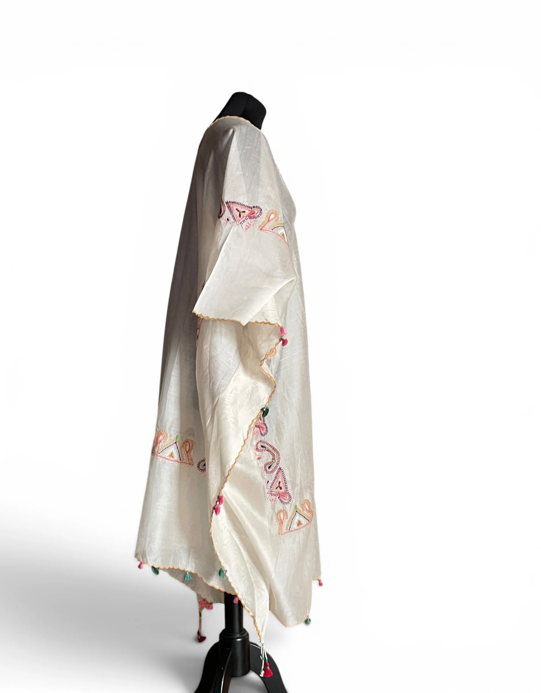 Injiri Embroidered Paisley Kaftan Mia Luxury Vintage Injiri Embroidered Paisley Kaftan Mia Luxury Vintage