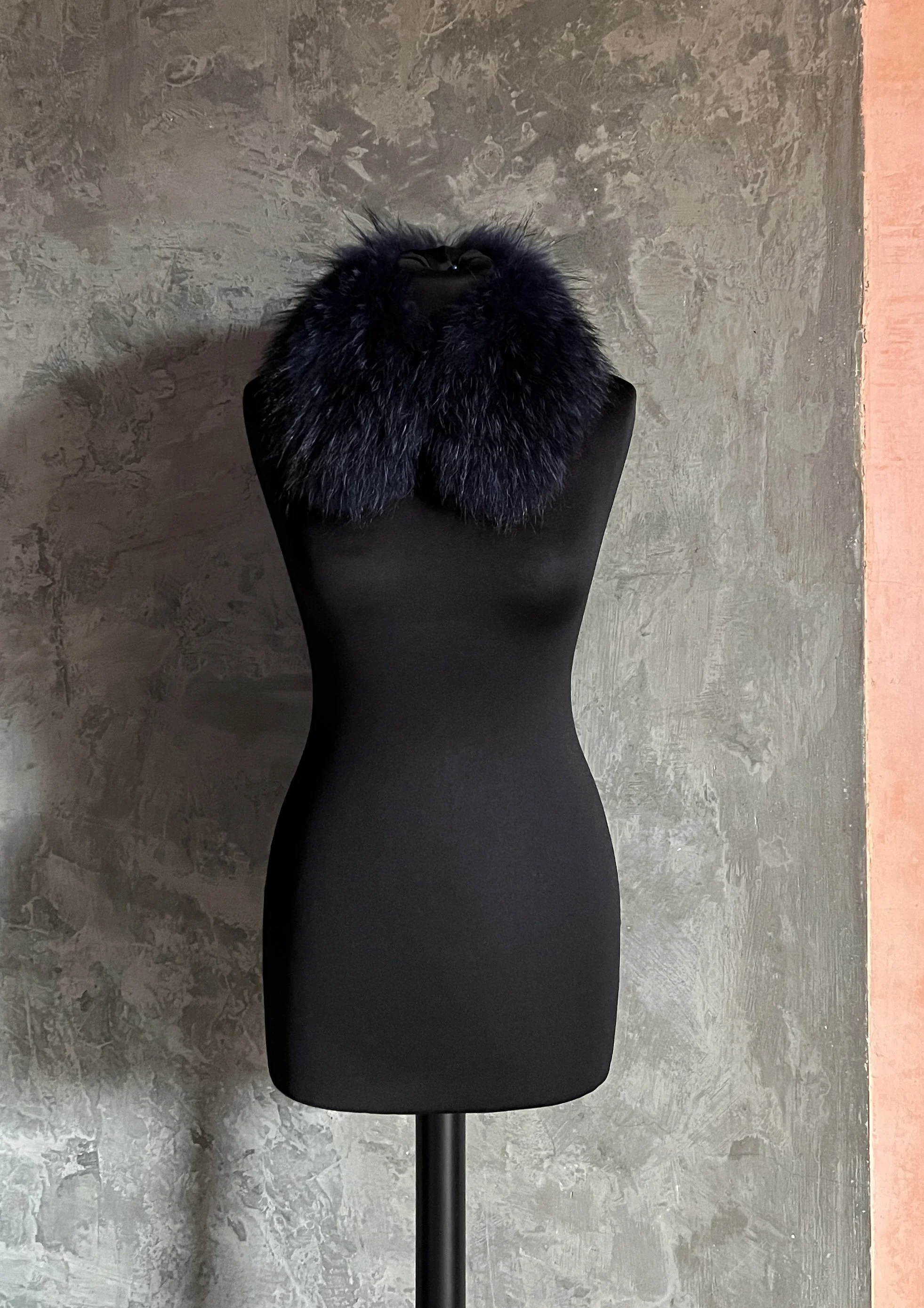 Weekend Max Mara Navy Fur Collar