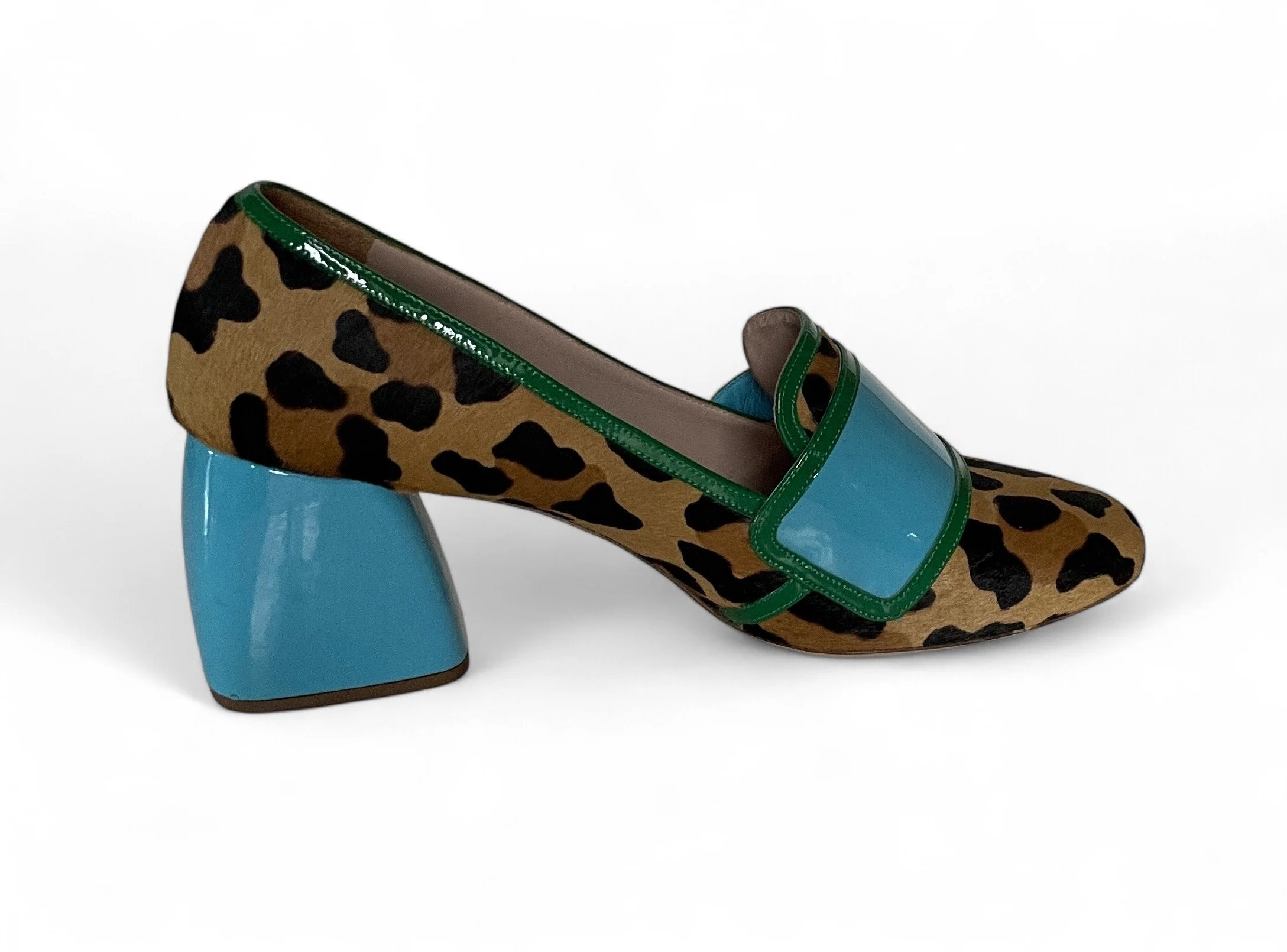 靴 Miu Miu Enamel Leather Heels Miu Miu Black Patent Leather Crystal Embellished Heel Closed
