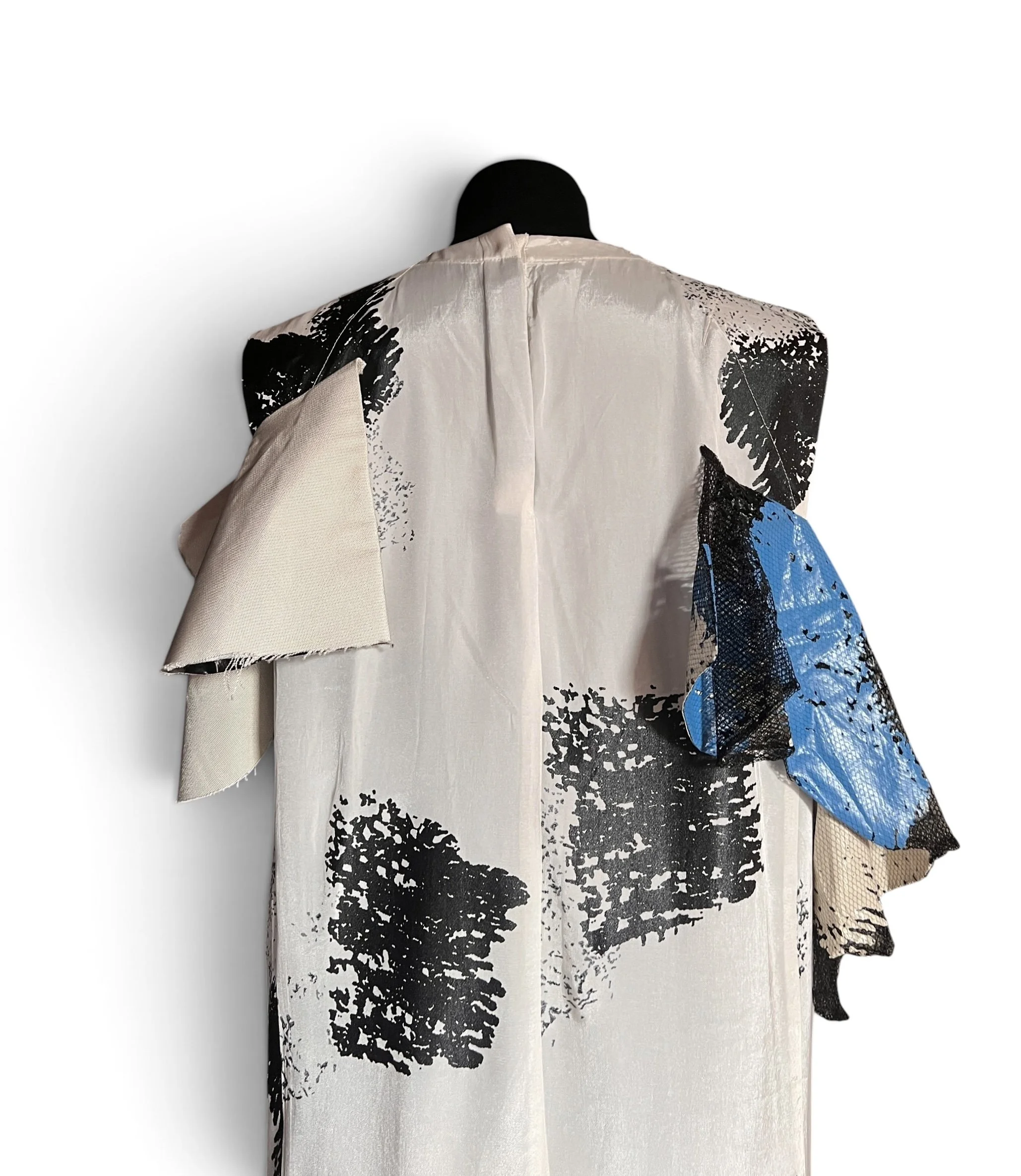 Togaarchivesdress5.jpg