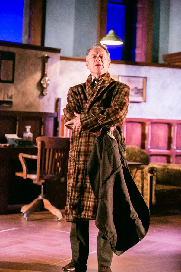 shadowlands-uk-theatre-tour-2016-photos 05