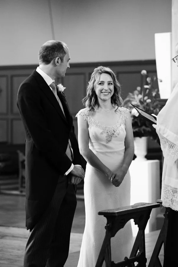 kew-gardens-summer-wedding-photography-031.jpg