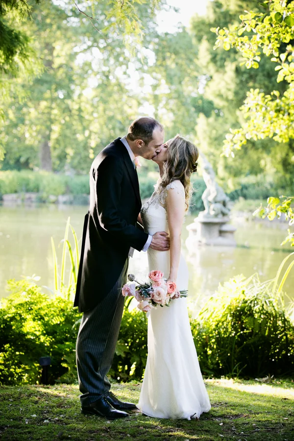 kew-gardens-summer-wedding-photography-069.jpg