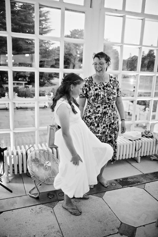kew-gardens-summer-wedding-photography-083.jpg