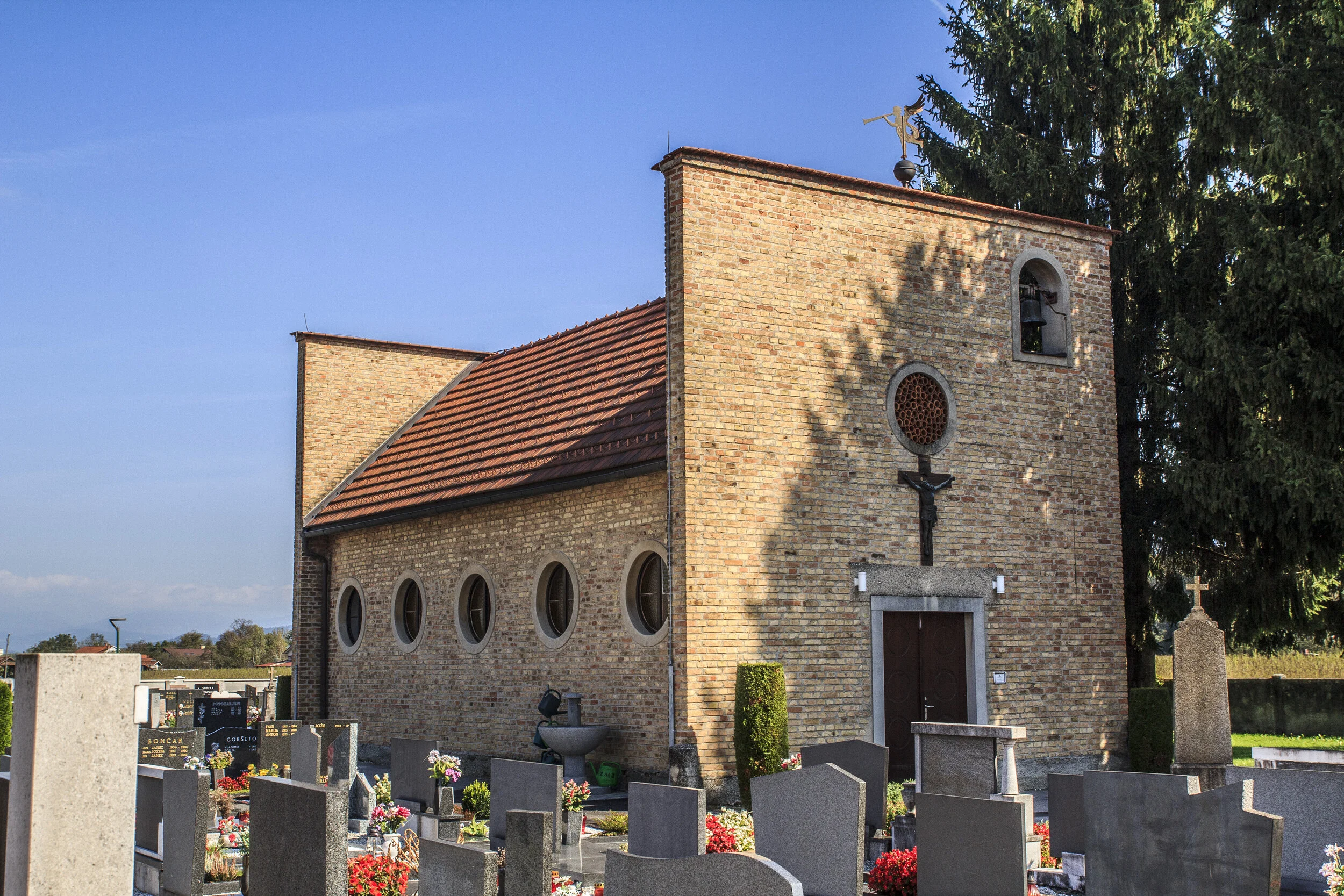 Prenova pokopališke kapele sv. Mihaela