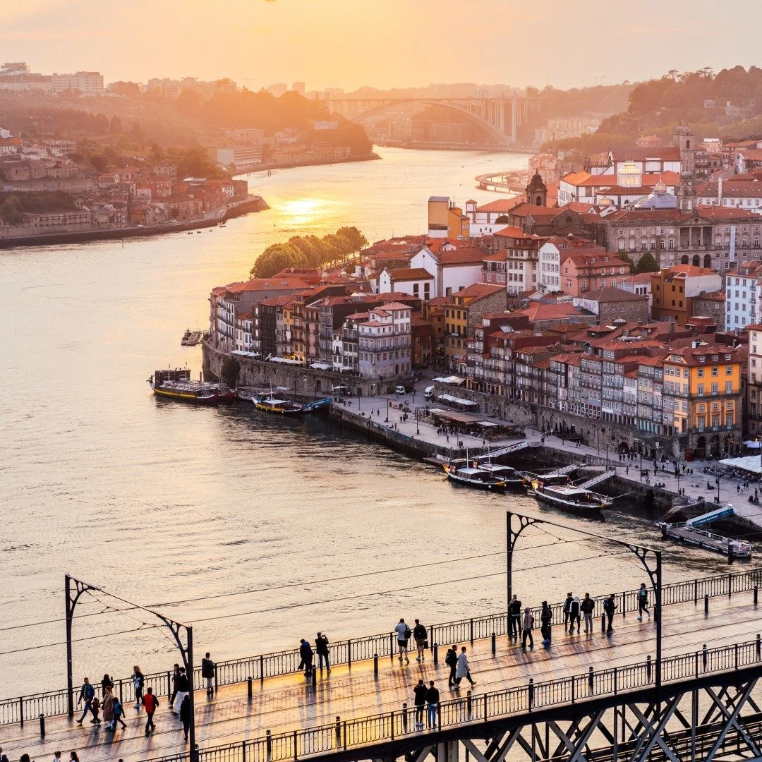 🍷 Golden sunsets, cobbled streets, and the rich aroma of port wine in the air. Porto is a city that captivates with its charm, history, and riverside beauty.

🏰 Wander through the historic Ribeira district, cruise along the Douro River, and sip y