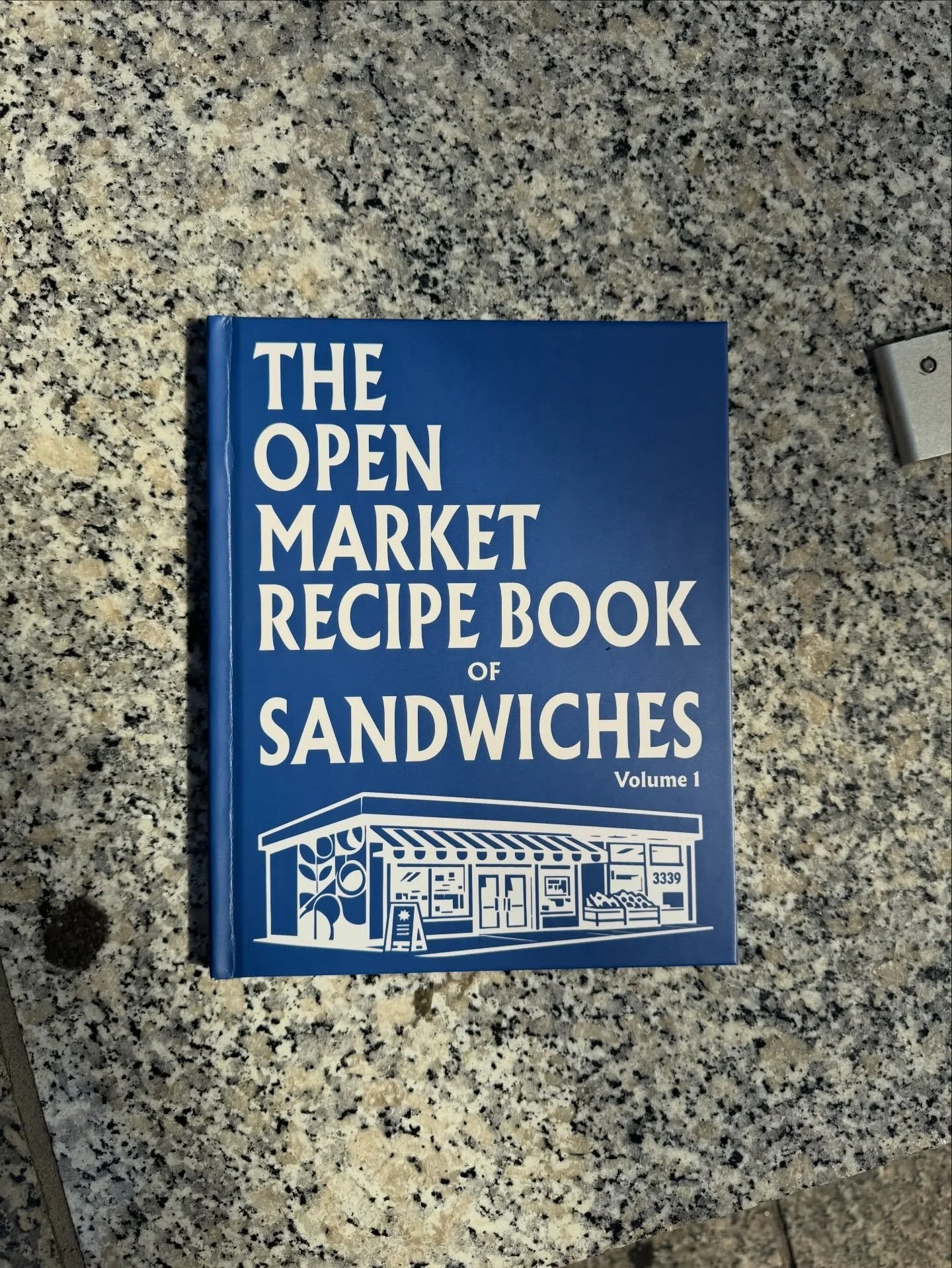 5 years and serving.

A recipe book put together by the neighborhood.

Words by @andrewmarco__ @ralphiediggs 
Recipes by @andrewmarco__ @alyp00p @huungryhaaze 
Design by @ralphiediggs 
Edited by @gracektown @kiminthirath 
Portraits by @tdangy 

50 bo