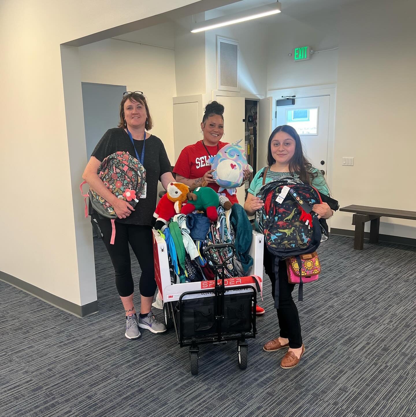 Thank you to @vinniesmarin for helping us with our back to school program by donating backpacks and books!  It&rsquo;s always great to collaborate with other agencies in our community 🤝