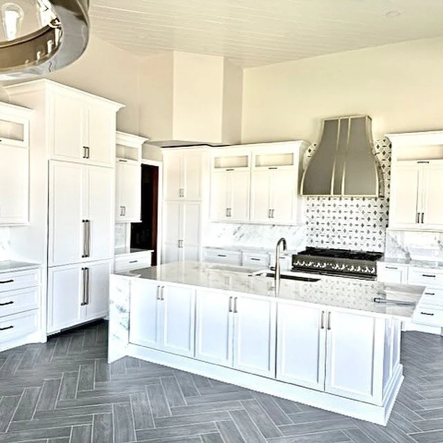 Barefoot Bay is complete! ✨ Just wow. We&rsquo;re speechless on this transformation! 💛 Swipe to see the #beforeandafter 🙀