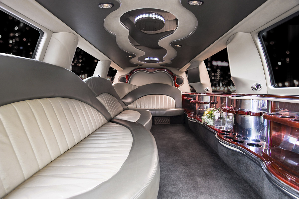 Luxury Kelowna Limo For Graduation