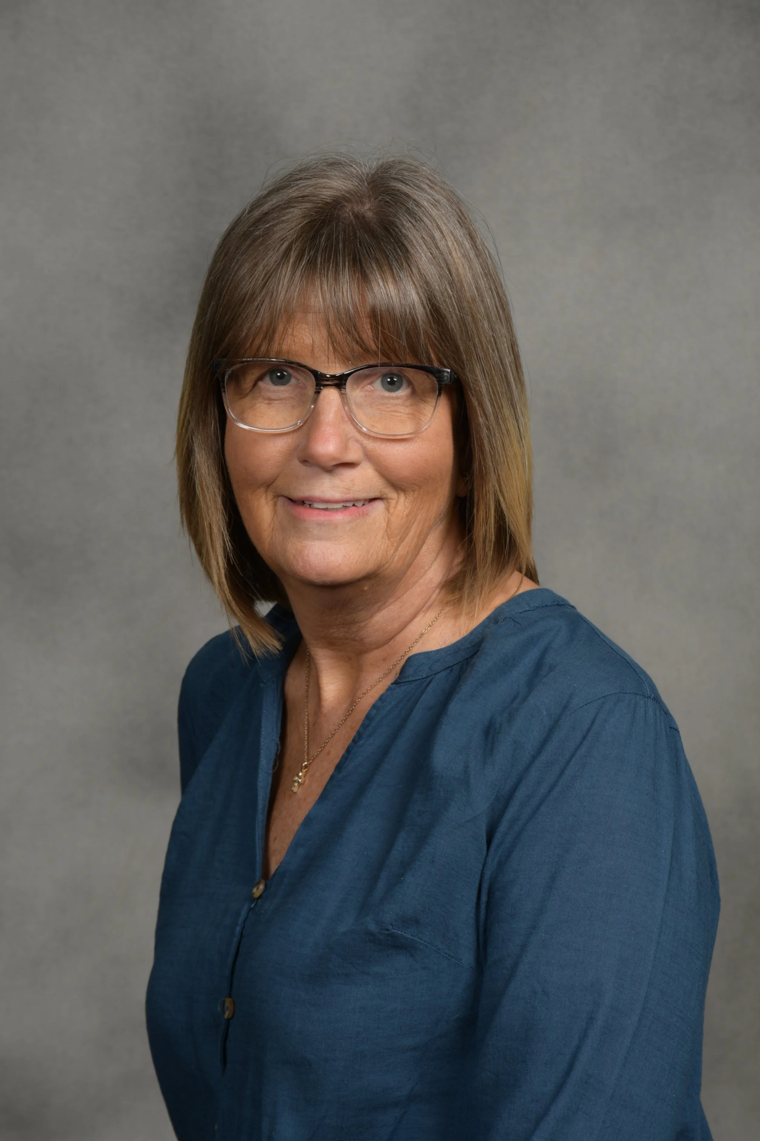 Holly Thompson.JPG
