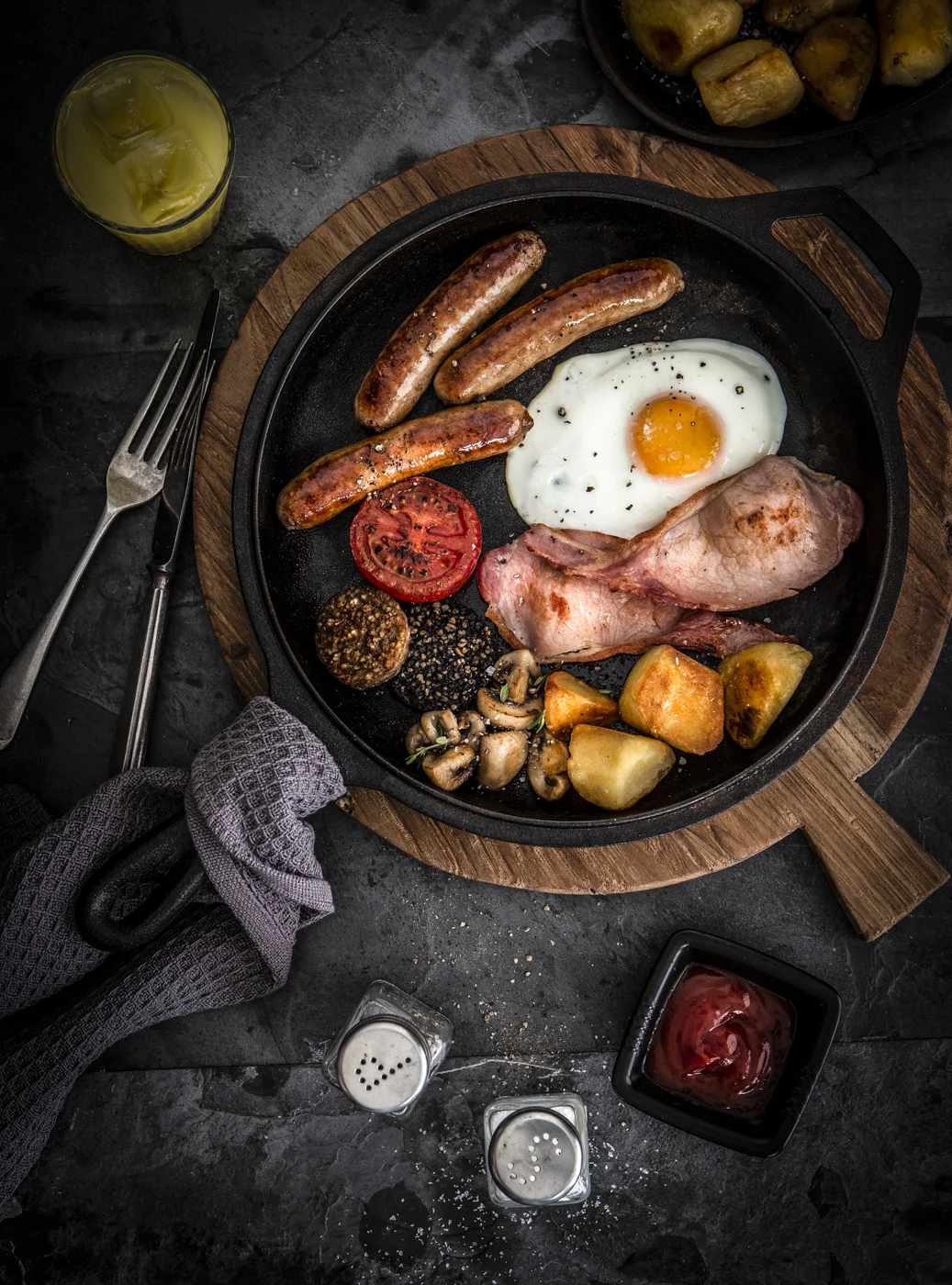 Cooked breakfast dish