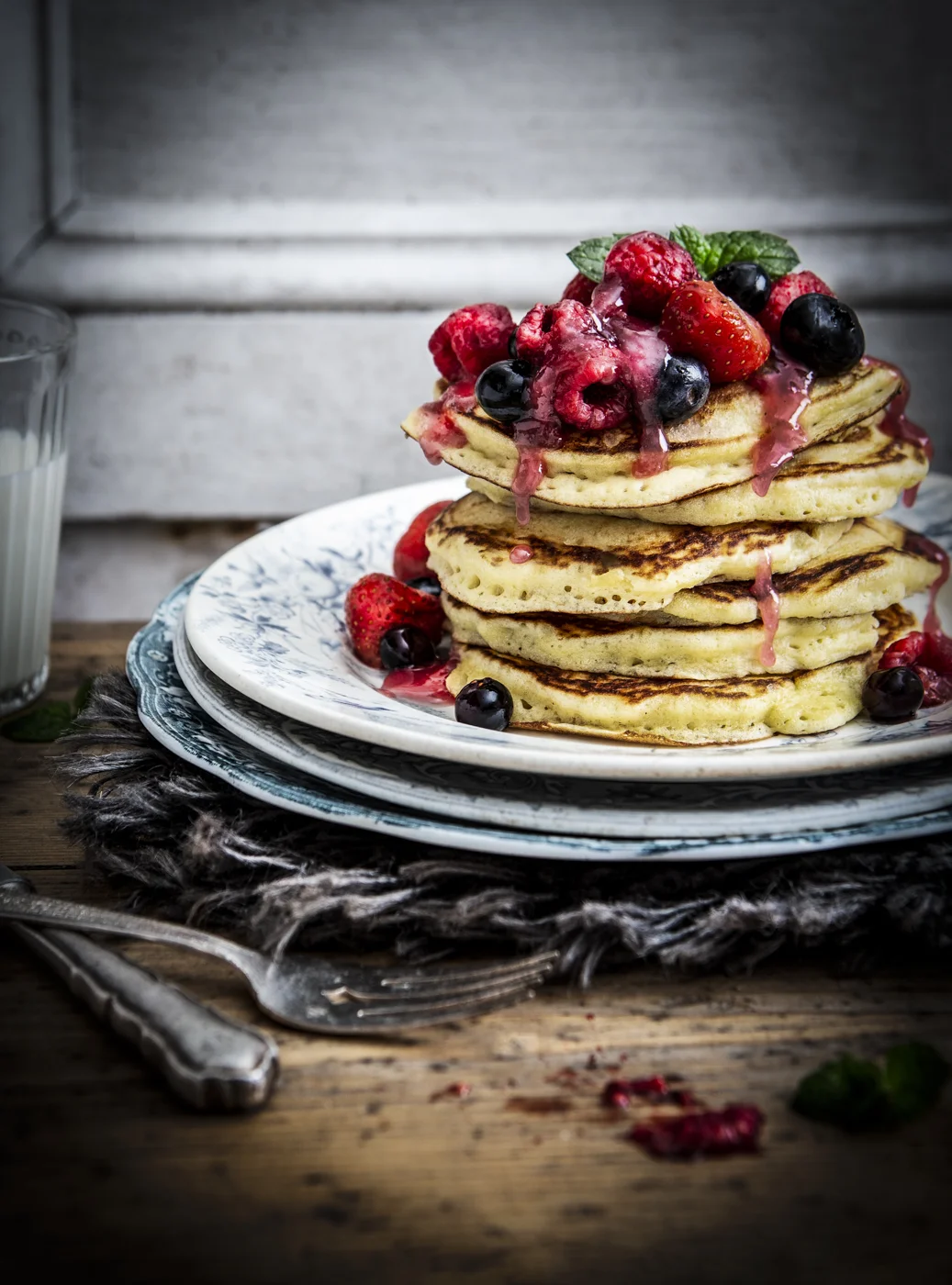 Pancakes with fruit on top
