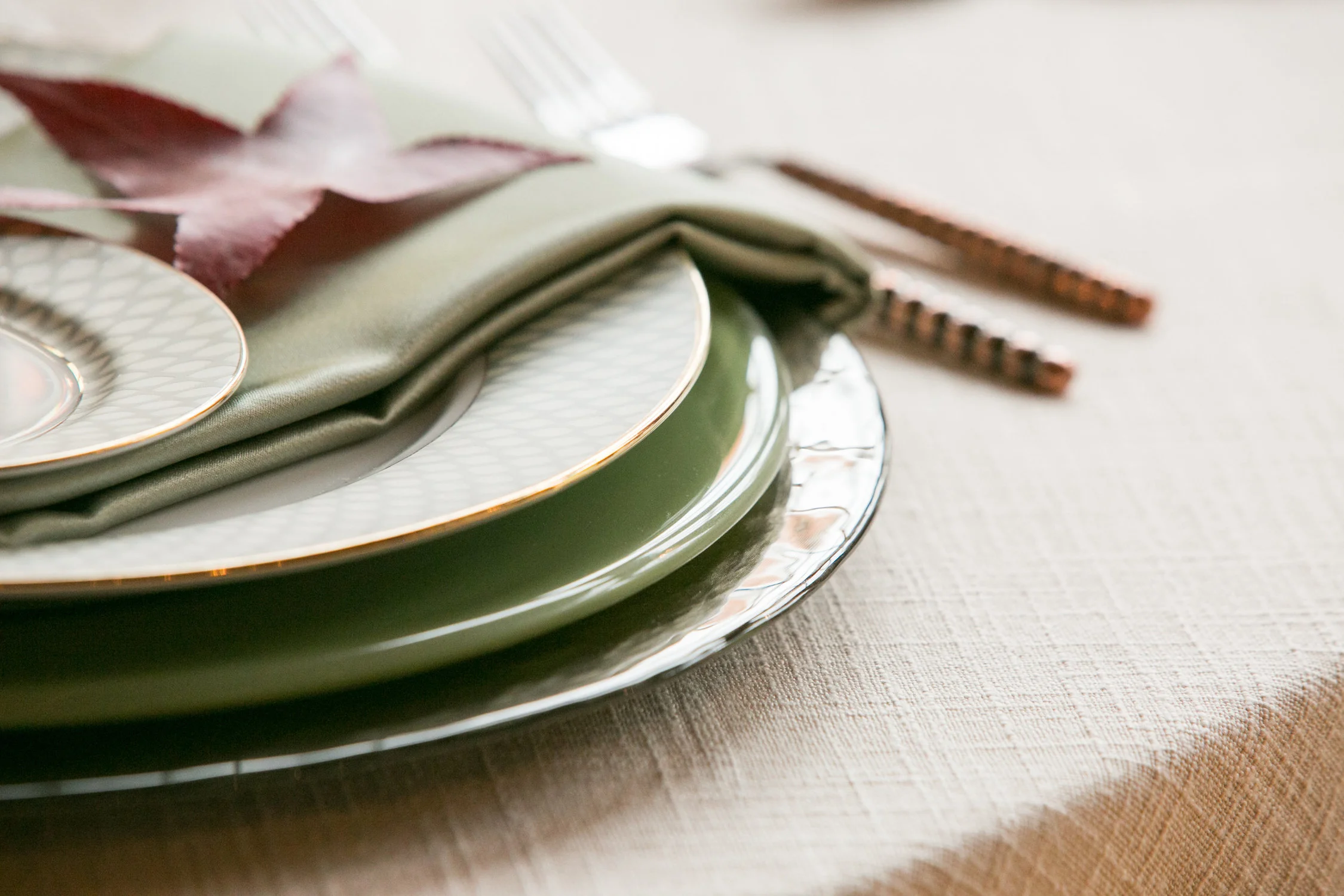 rustic-fall-friendsgiving-red-lion-cohasset-daylynn-designs062.jpg