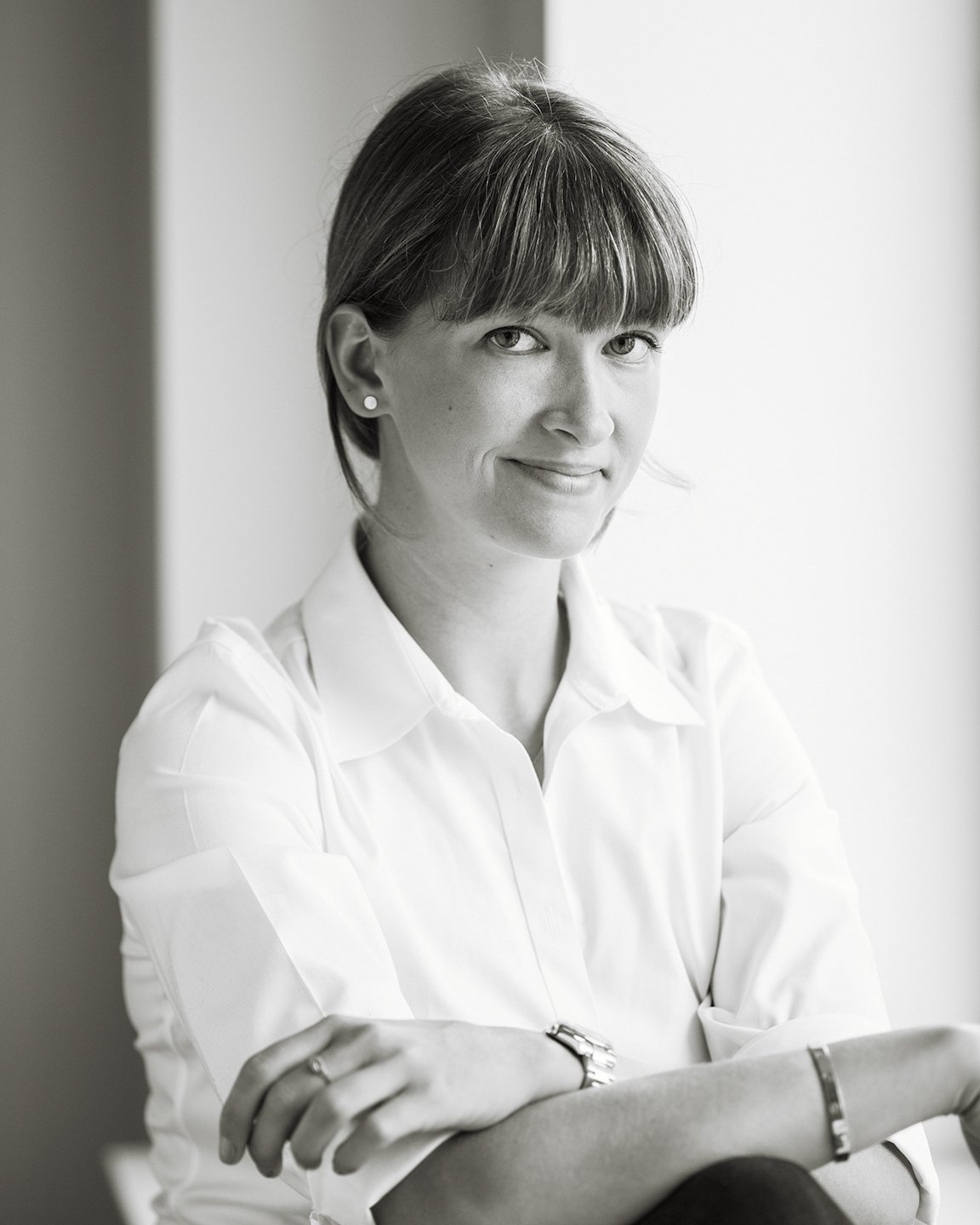 exectutive headshots 12.jpg