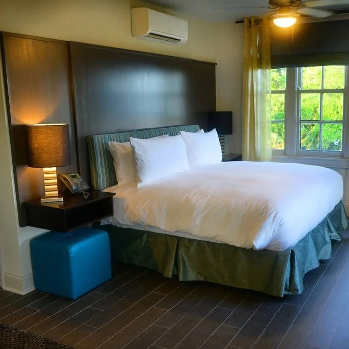 bridal+suite+bed.jpg