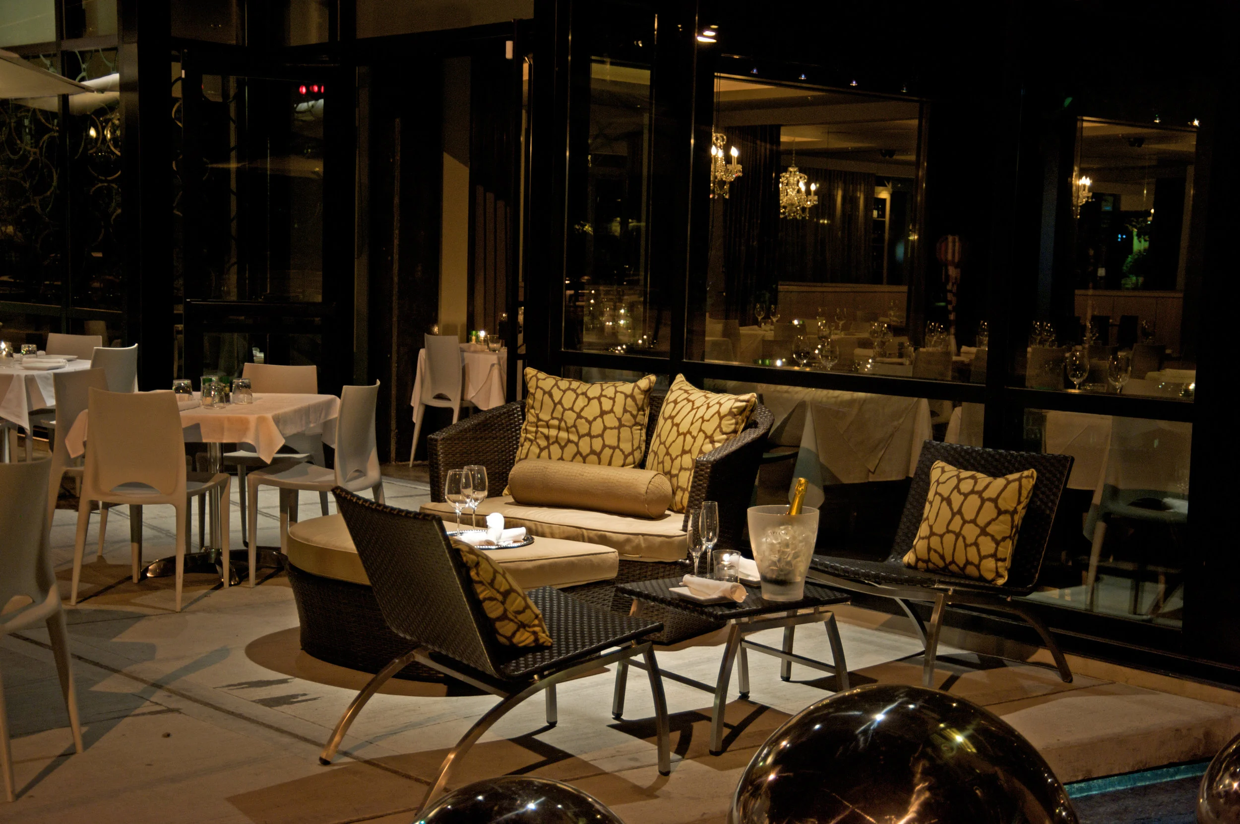 Mamma Melina - Exterior 2.jpg