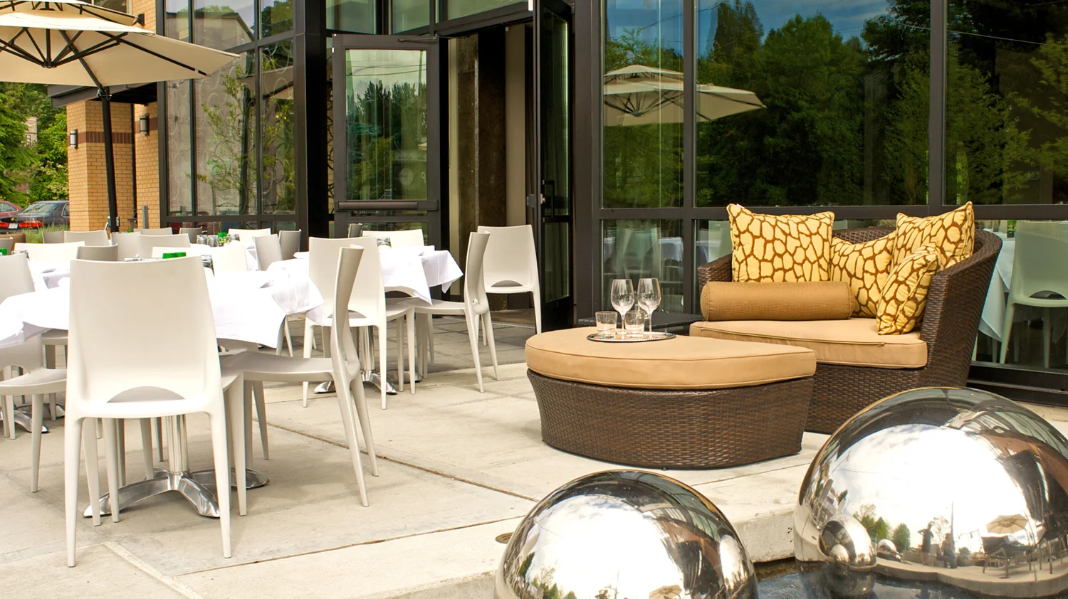 Mamma Melina - Exterior 5.jpg