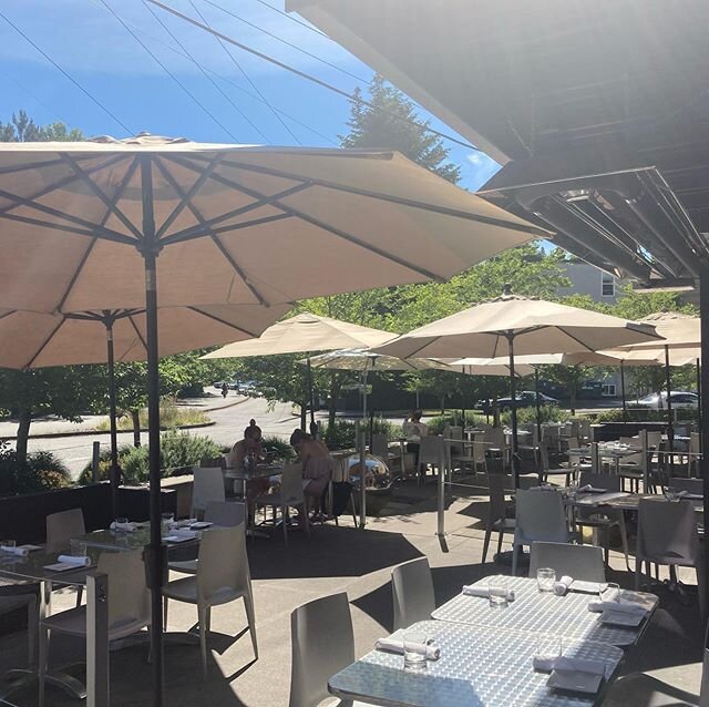 Happy hour on the patio?!
That&rsquo;s right, Mamma Melina will now be offering happy hour on our beautiful patio between the hours of 3 and 5:30! Can&rsquo;t wait to see you!