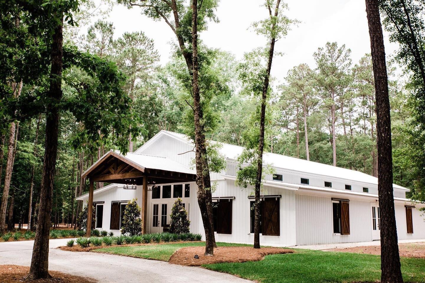 Don't Forget!! Dinner Under the Pines will be on August 7th from 4-8 pm! 🌲🍴 

Live music, savory &amp; sweet food trucks, wine tasting, outdoor games &amp; more. See you then! ✨ ✨

📸: Southern Tide Photography LLC 
.
.
.

#pinelandplace #wedding #