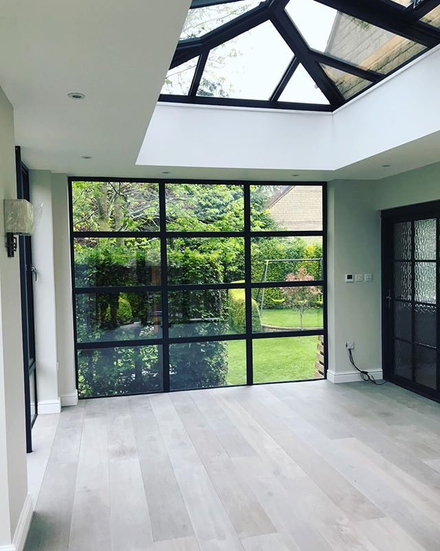 A recent structure we have completed with bespoke aluminium products from @aproposuk .
.
.
#building #aluminium #modernbuilding #architecture #architecturelovers #interiordesign #construction #design #buildings #luxury